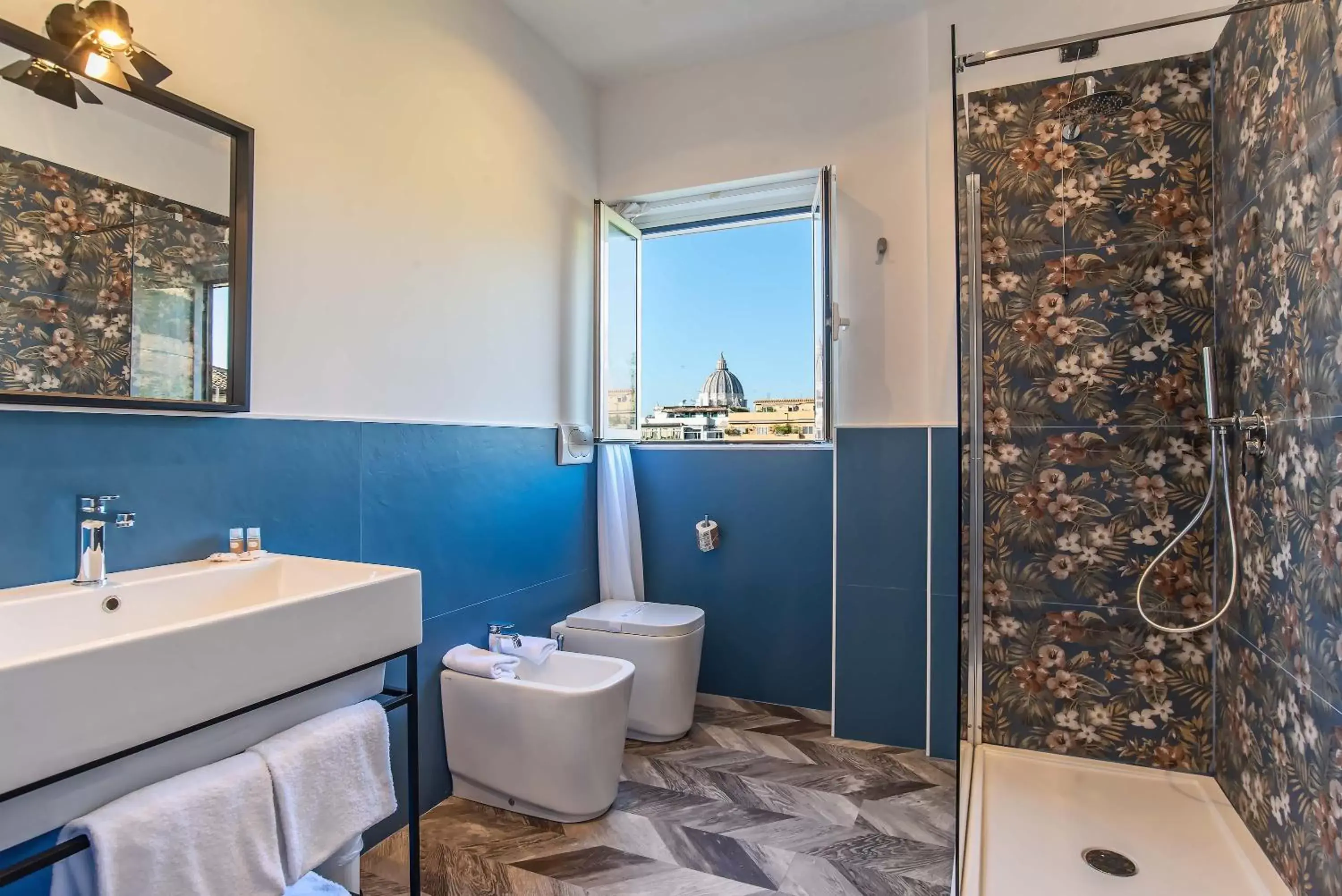Bathroom in Bloom Hotel Rome