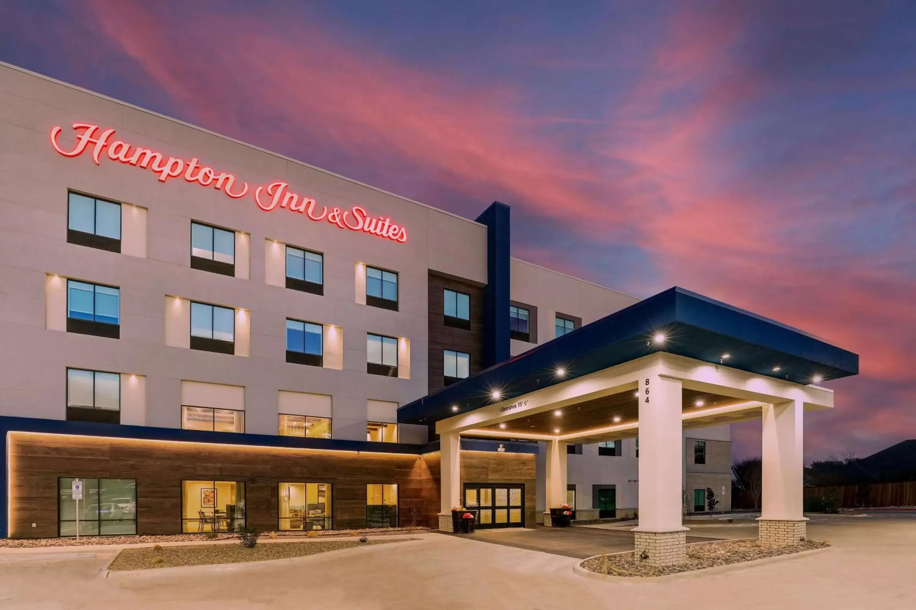 Property building in Hampton Inn & Suites Weatherford, Tx Property building in Hampton Inn & Suites Weatherford, Tx