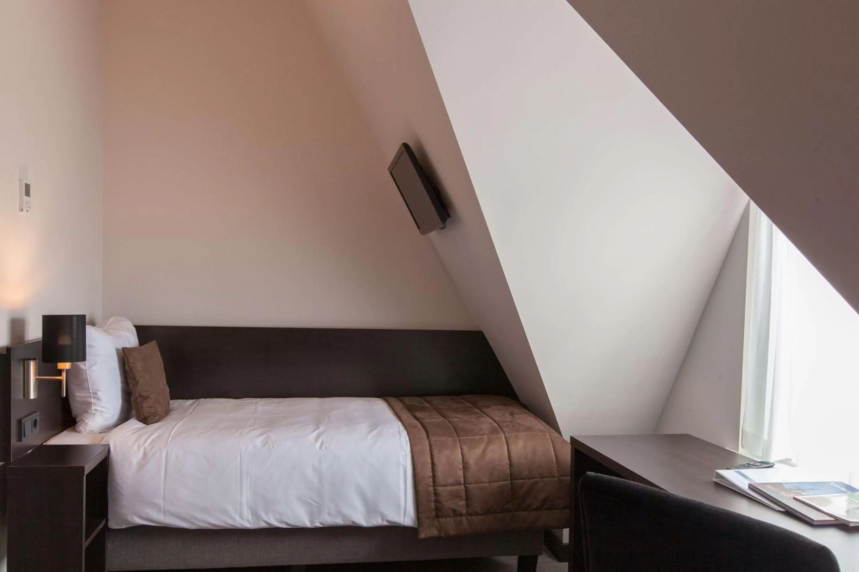 Photo of the whole room, Bed in Best Western Hotel Den Haag