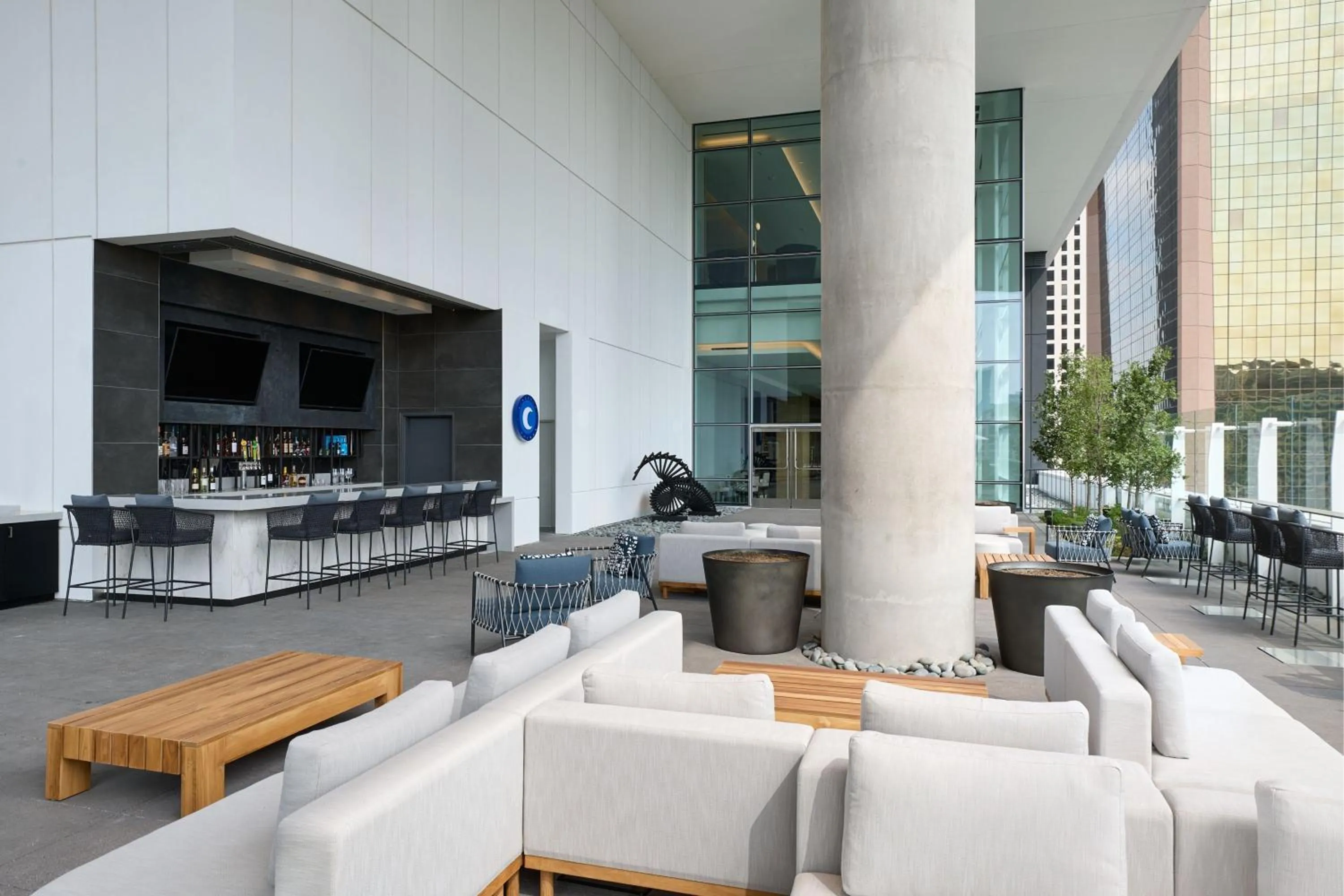 Lounge or bar in JW Marriott Dallas Arts District