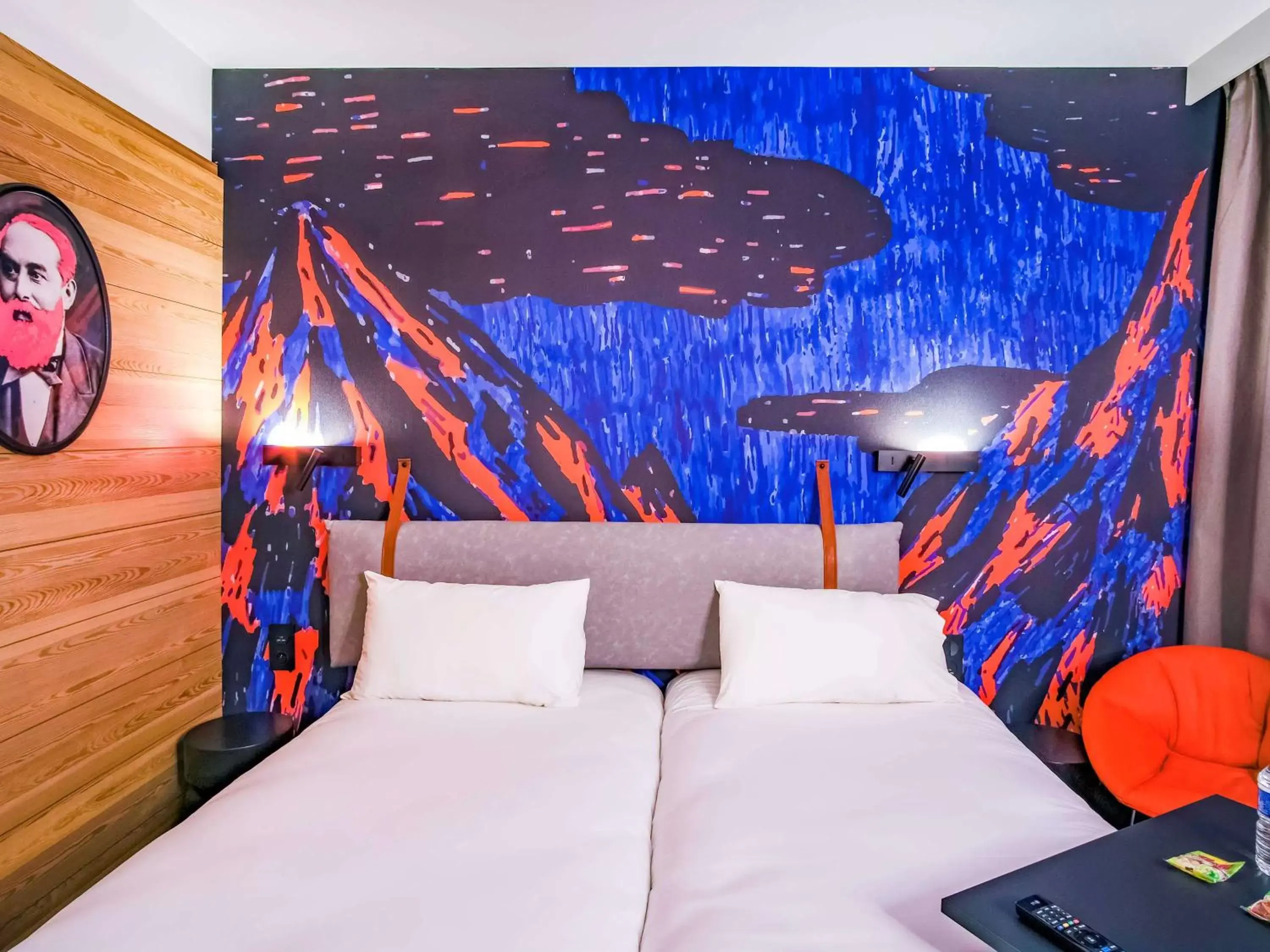 Photo of the whole room, Bed in ibis Styles Albertville