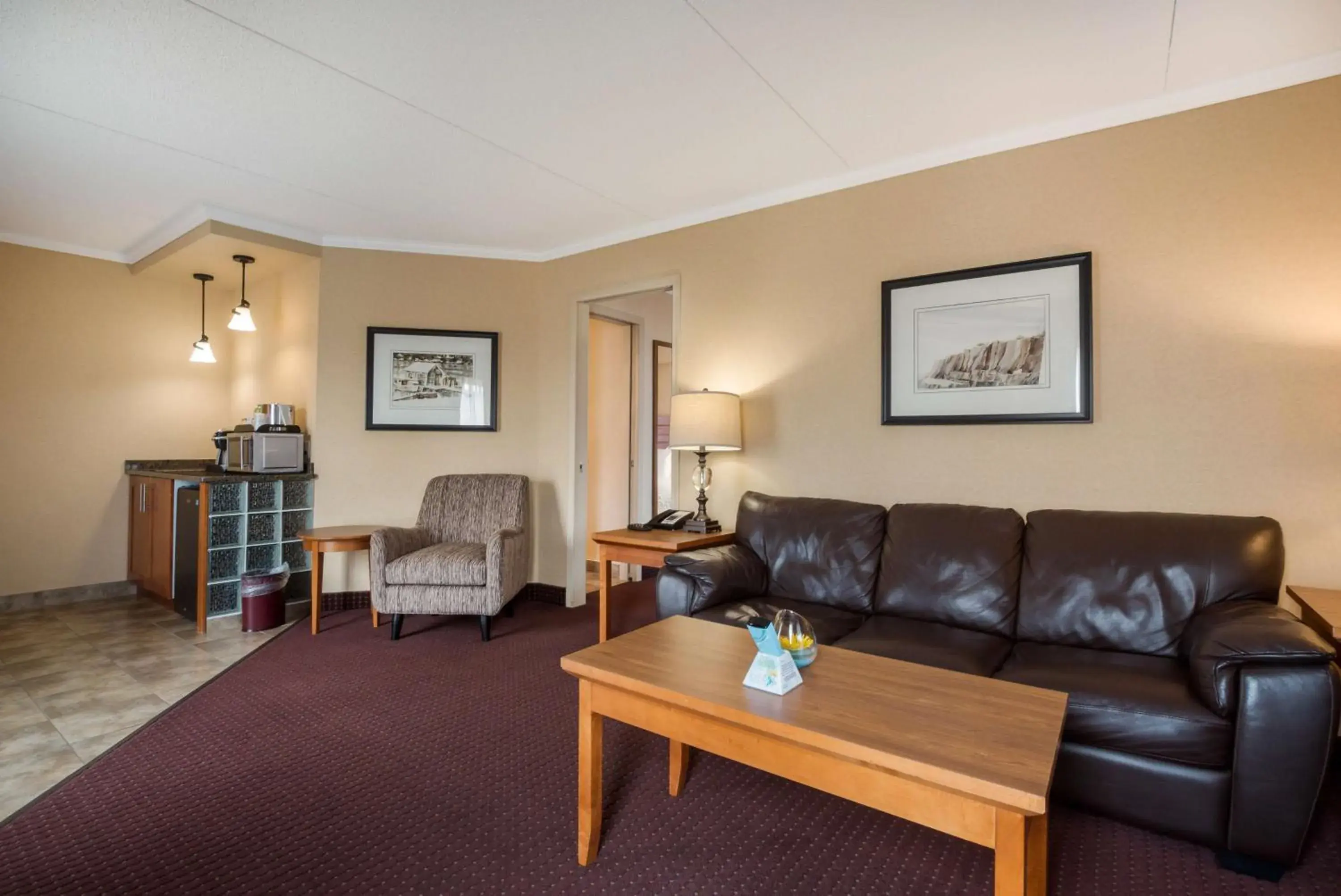 Bedroom, Seating Area in Best Western Plus NorWester Hotel & Conference Centre