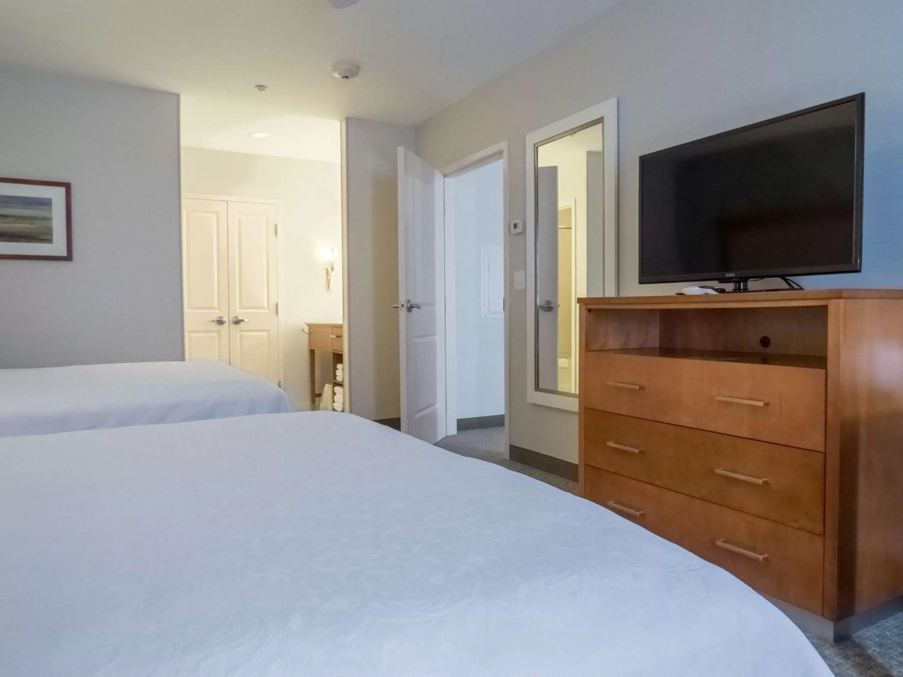 Bedroom, Bed in Homewood Suites by Hilton Gateway Hills Nashua