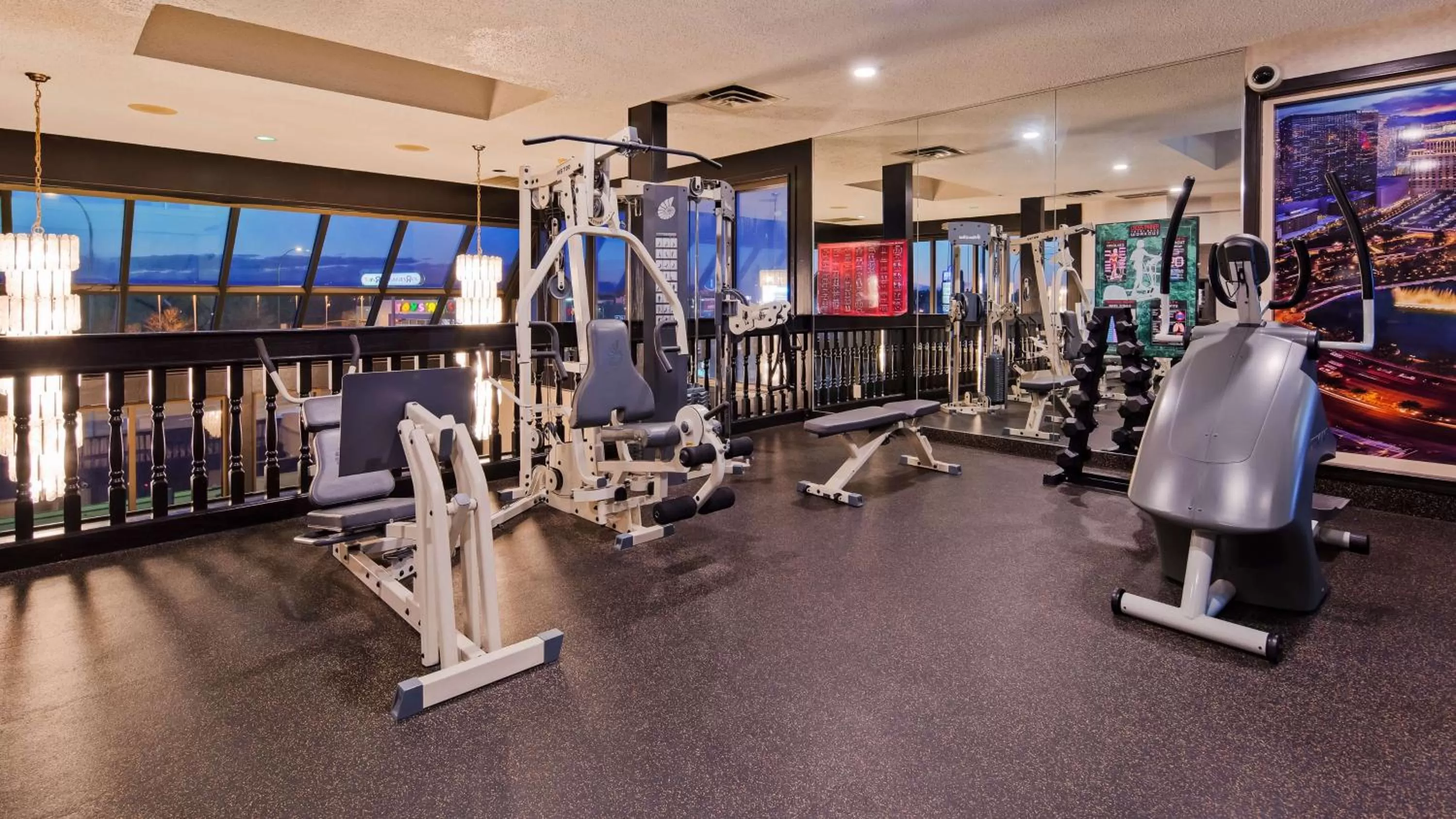Fitness centre/facilities in Seven Oaks Hotel Regina