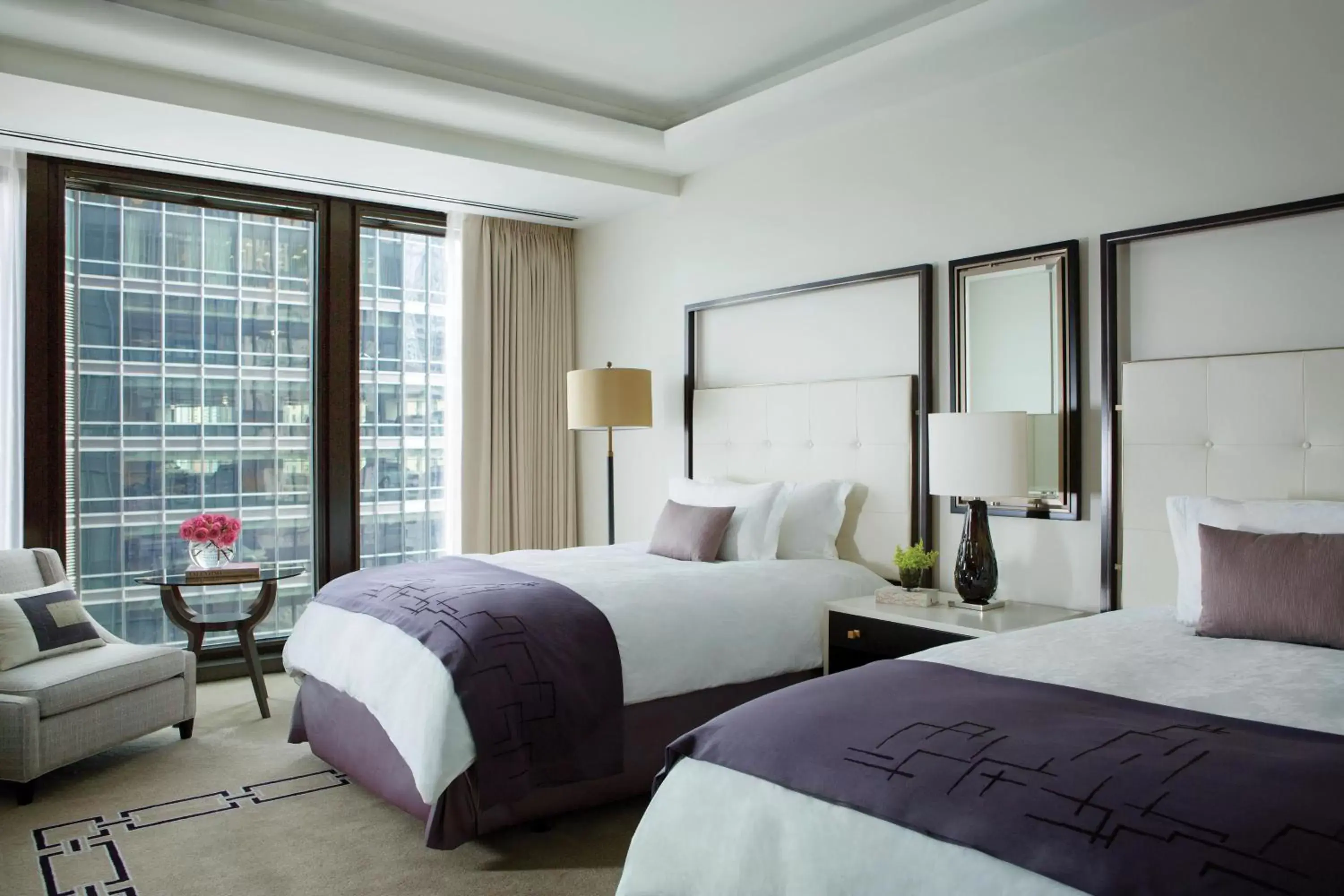 Bedroom, Bed in The Langham Chicago