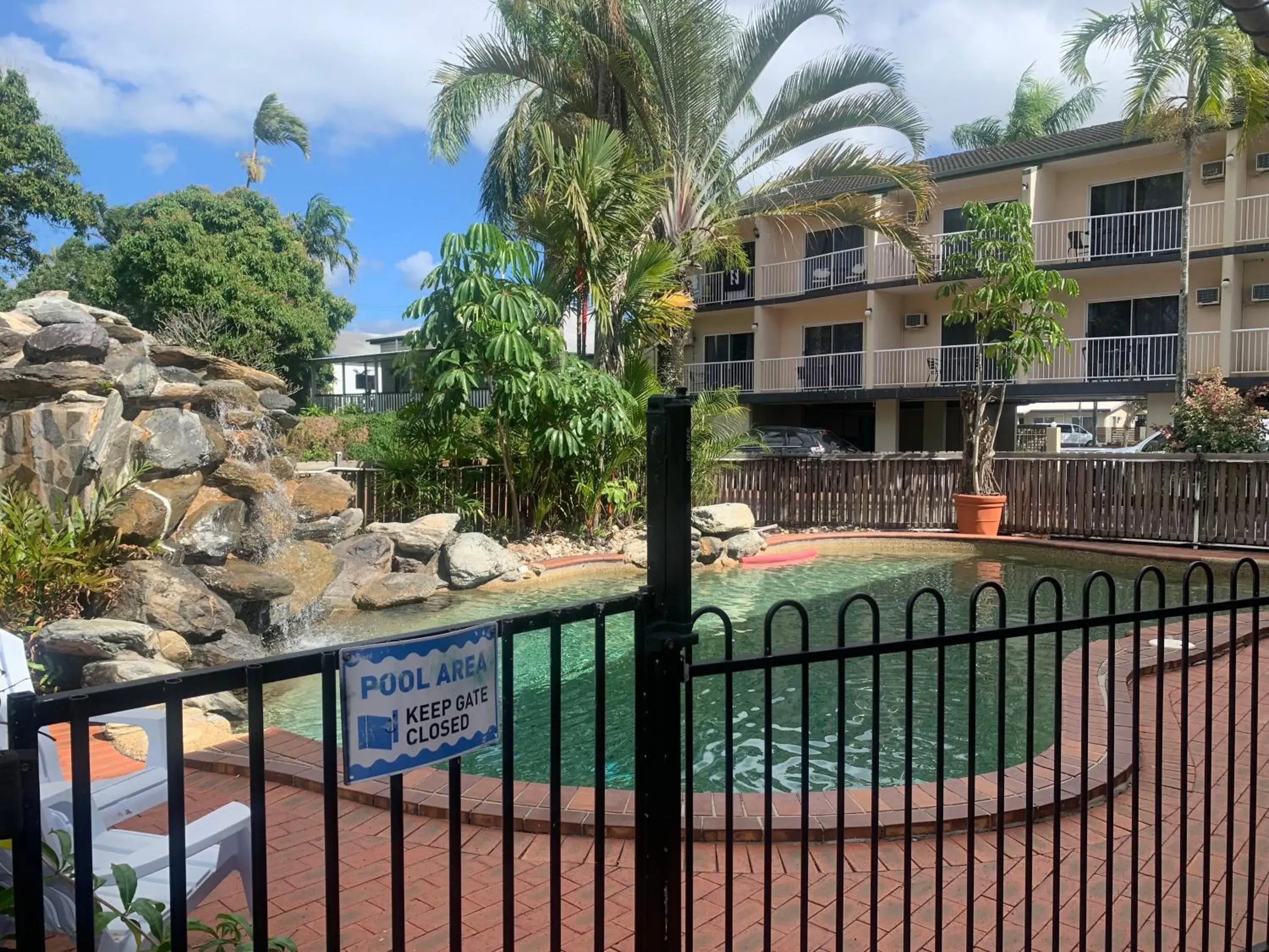 Swimming pool, Pool View in Cairns City Sheridan Motel