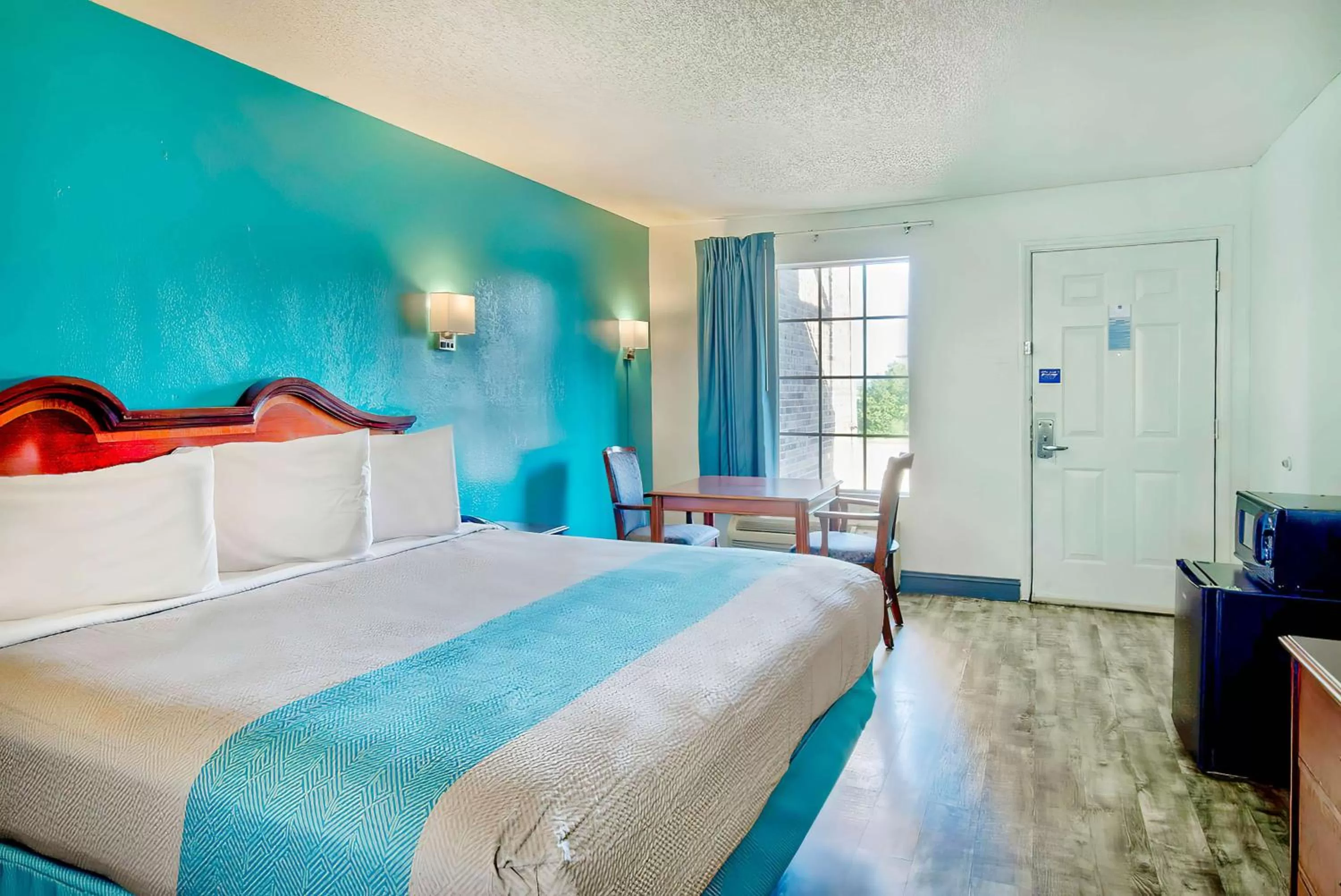 Bedroom, Bed in Motel 6-Grand Rivers, KY