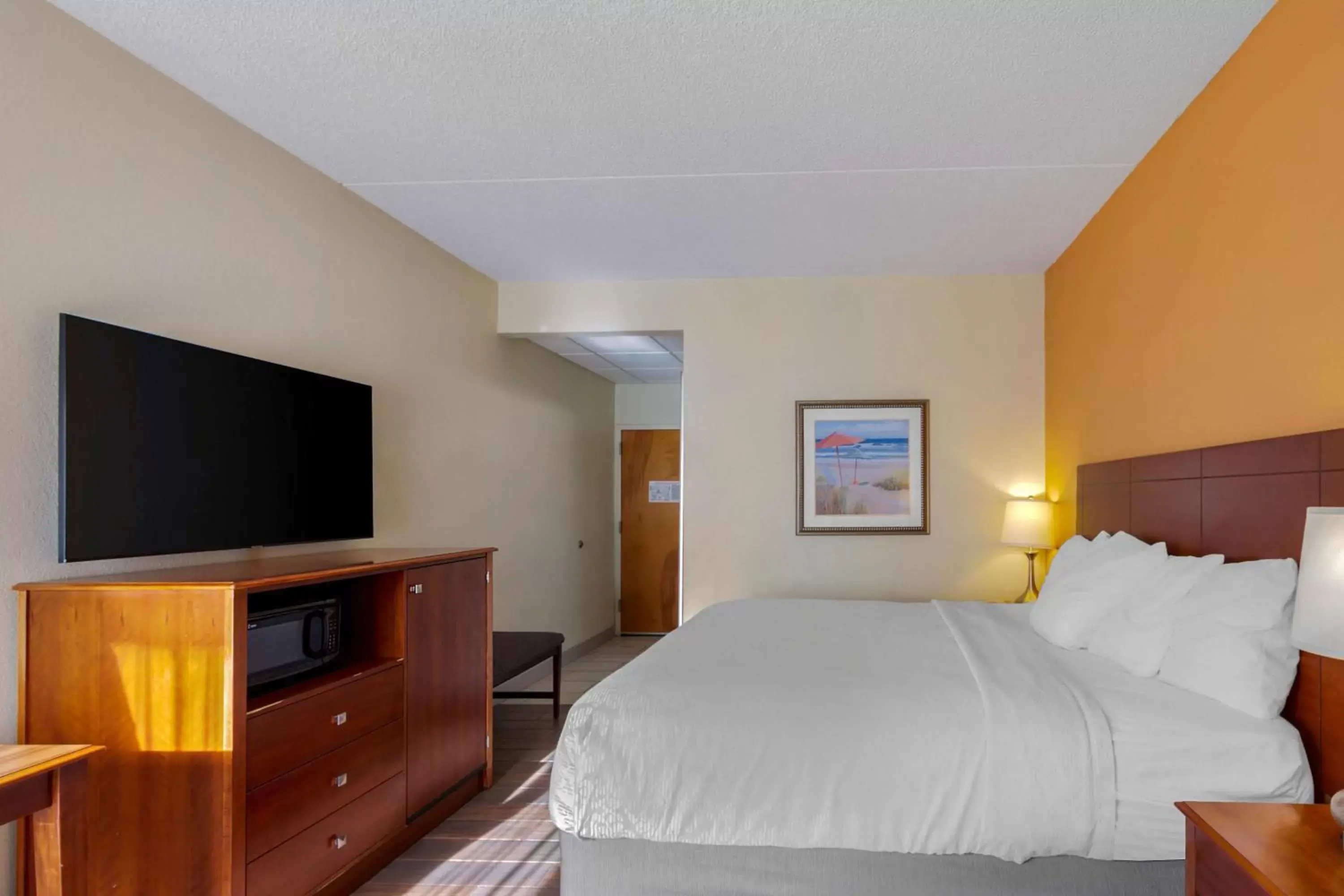 Bedroom, Bed in Best Western Plus Wilmington / Wrightsville Beach