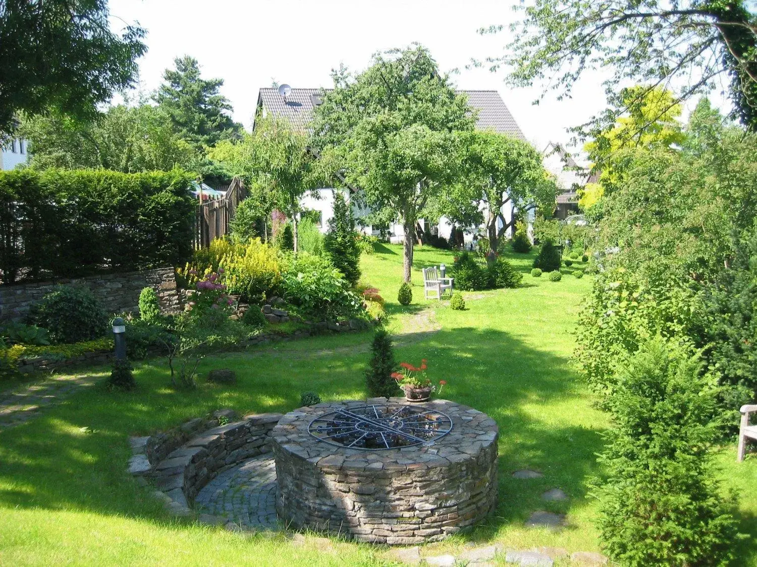 Property building, Garden in Romantik Hotel Neuhaus