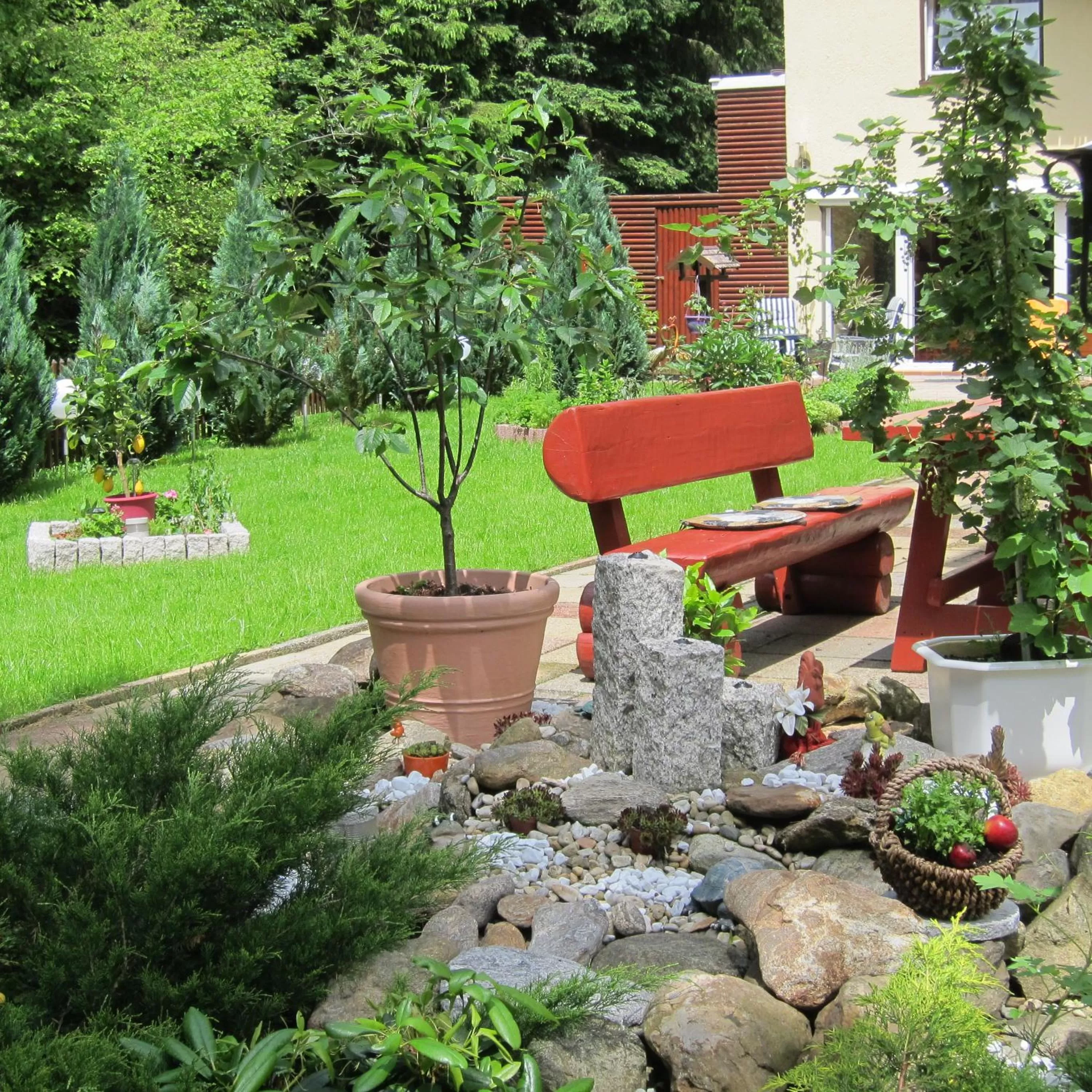 Garden, Patio/Outdoor Area in Hotel Sonnleitn