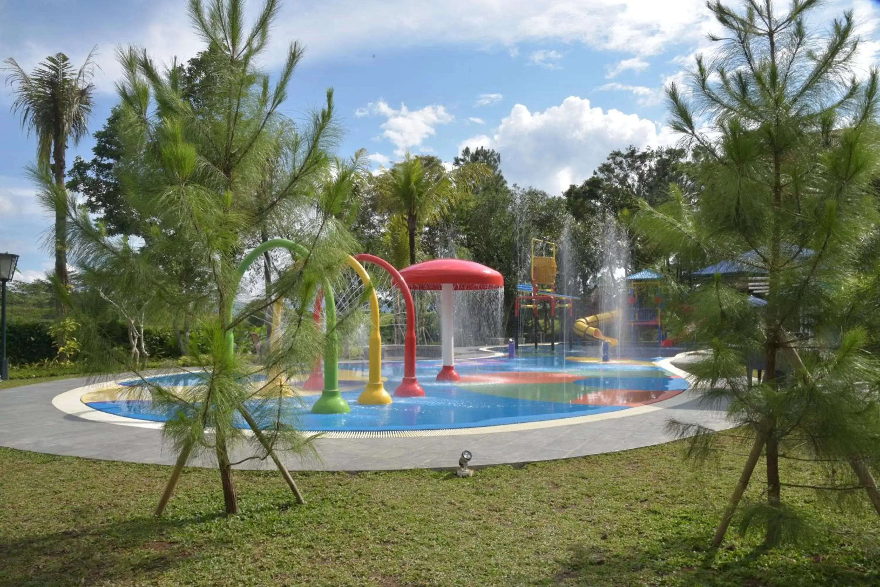 Swimming pool, Water Park in Mason Pine Hotel Bandung