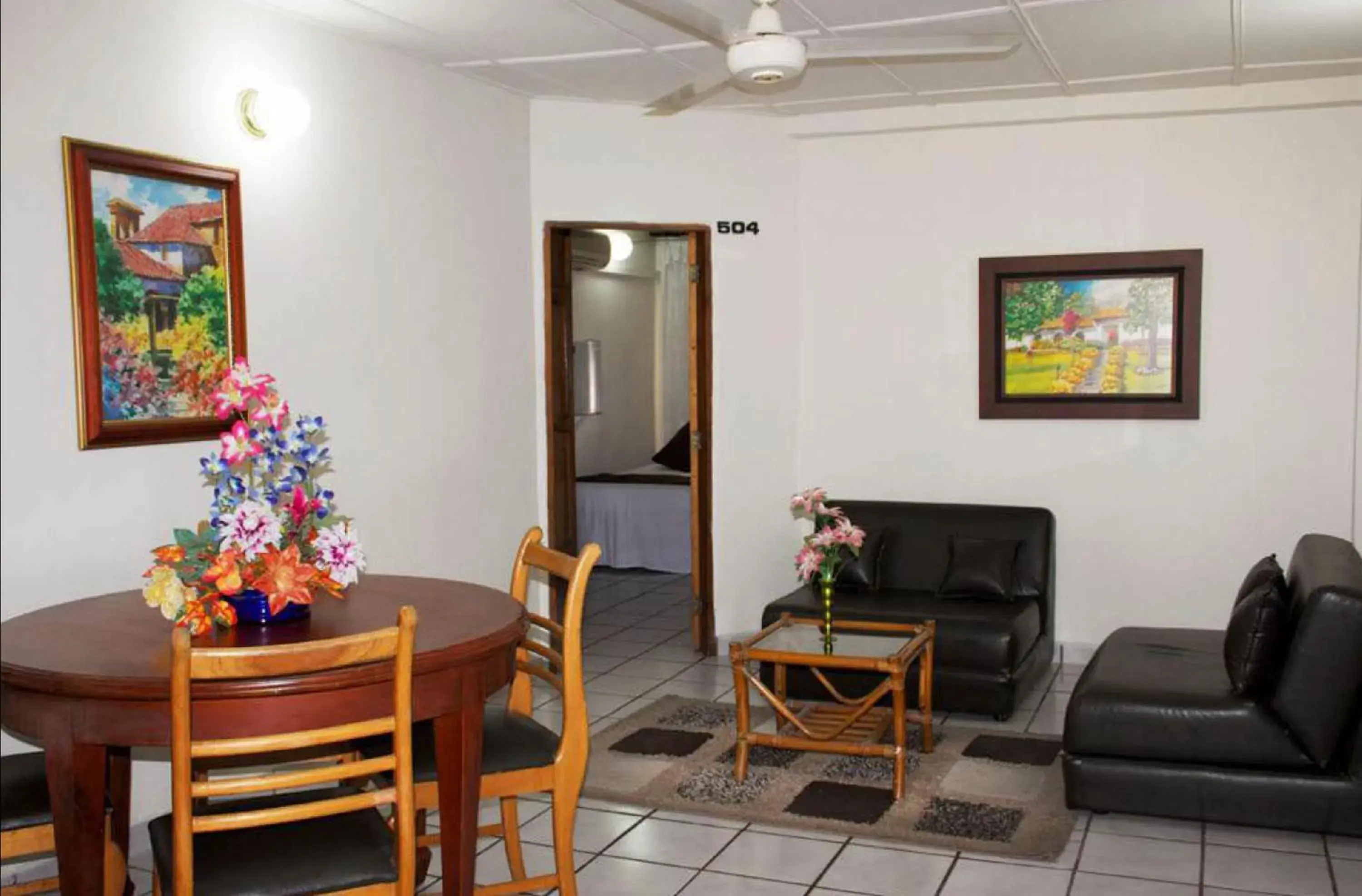 Photo of the whole room, Dining Area in Hotel San Carlos