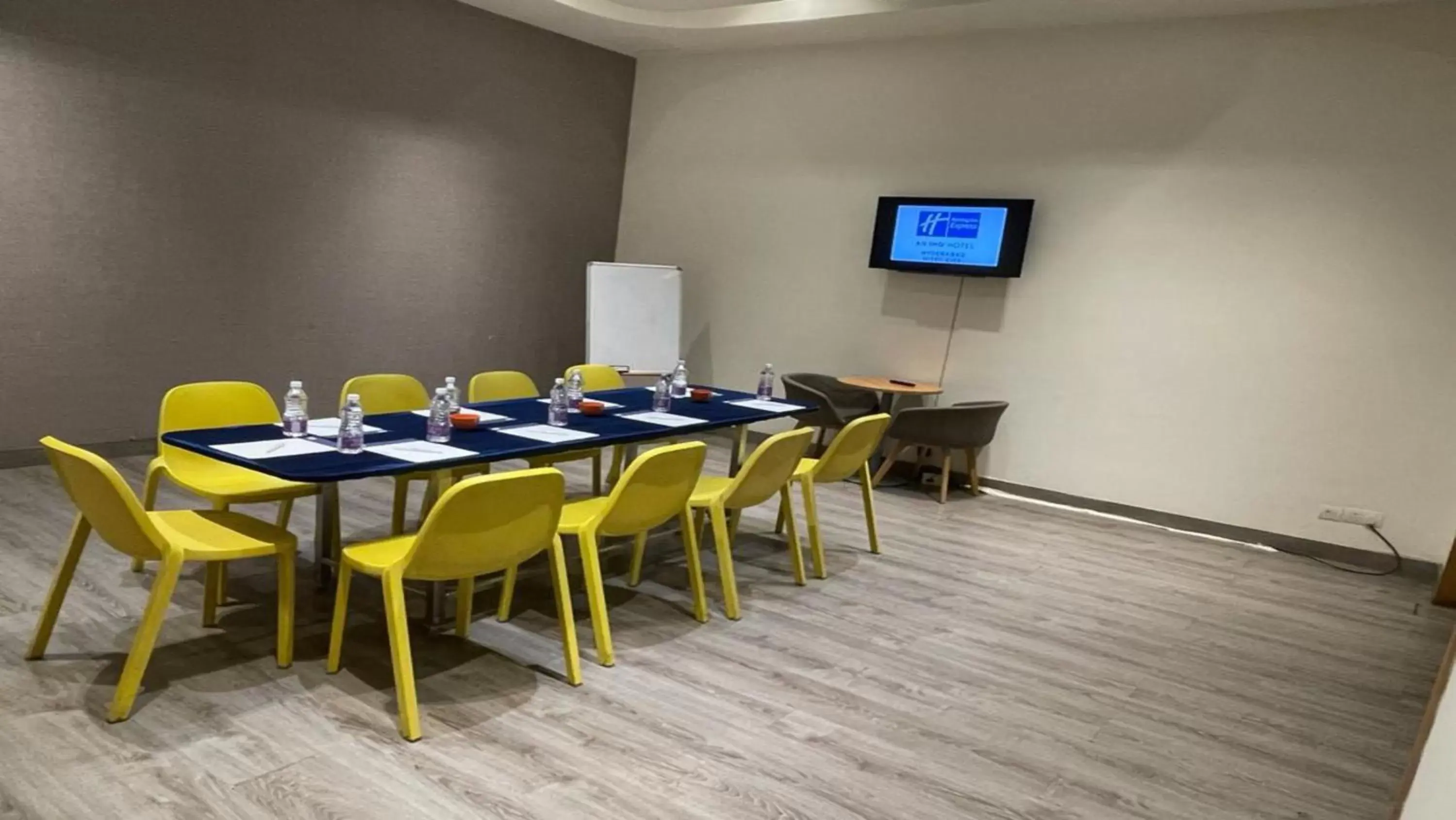 Meeting/conference room in Holiday Inn Express Hyderabad HITEC City, an IHG Hotel