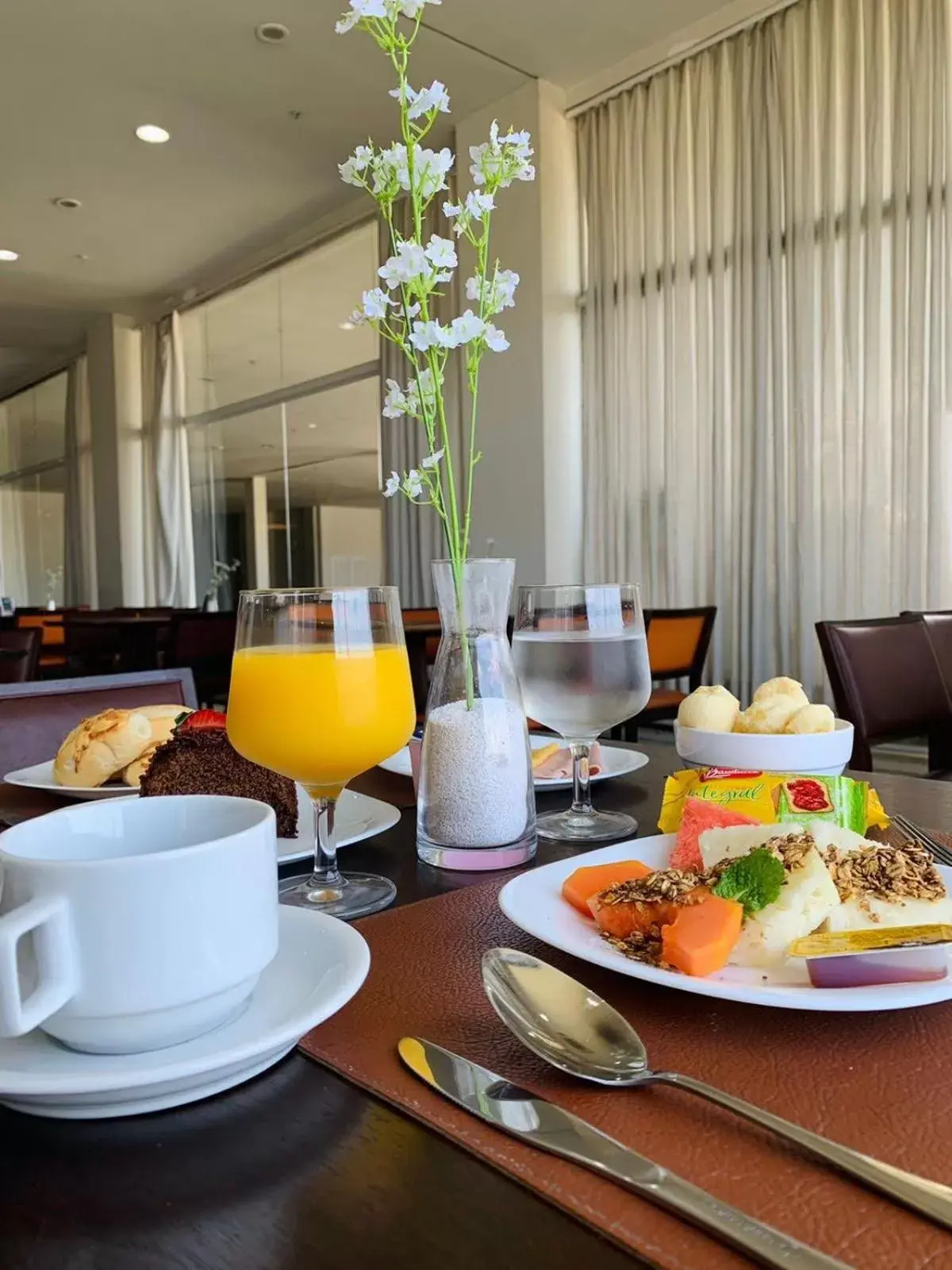 Breakfast in Nobile Inn Dutra Rio De Janeiro