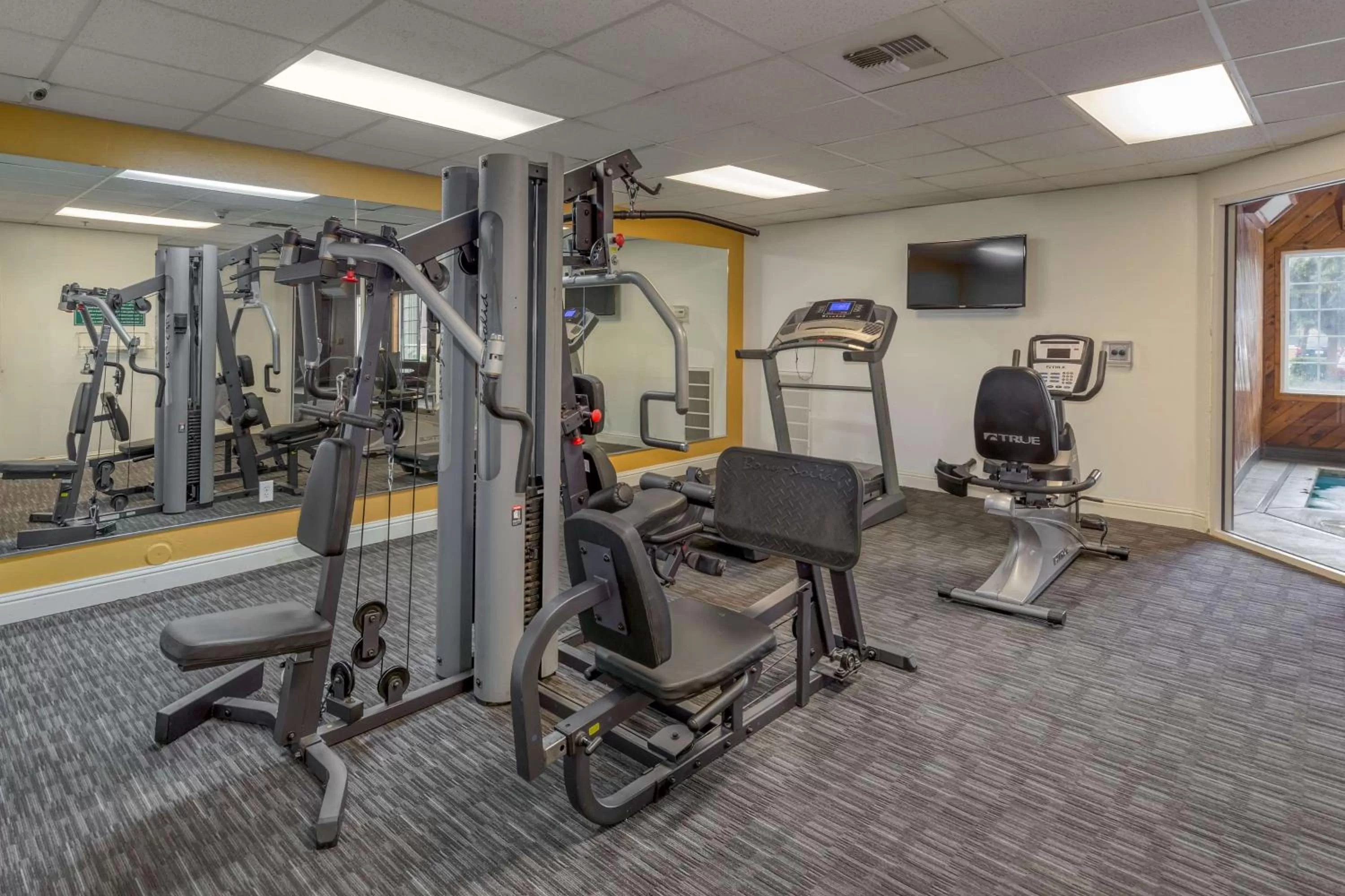 Fitness centre/facilities in La Quinta by Wyndham Visalia/Sequoia Gateway