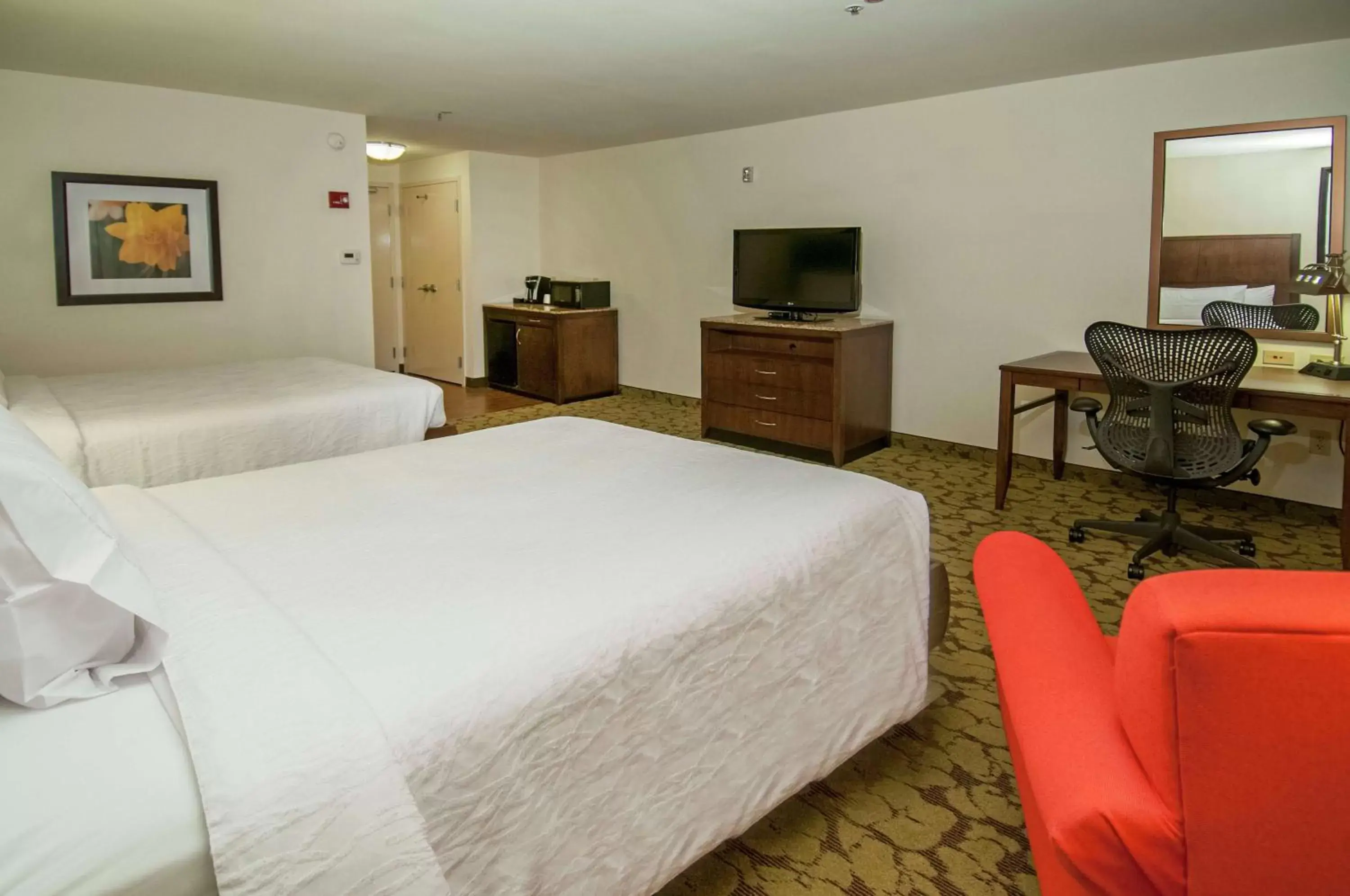 Bedroom, Bed in Hilton Garden Inn New Orleans Airport