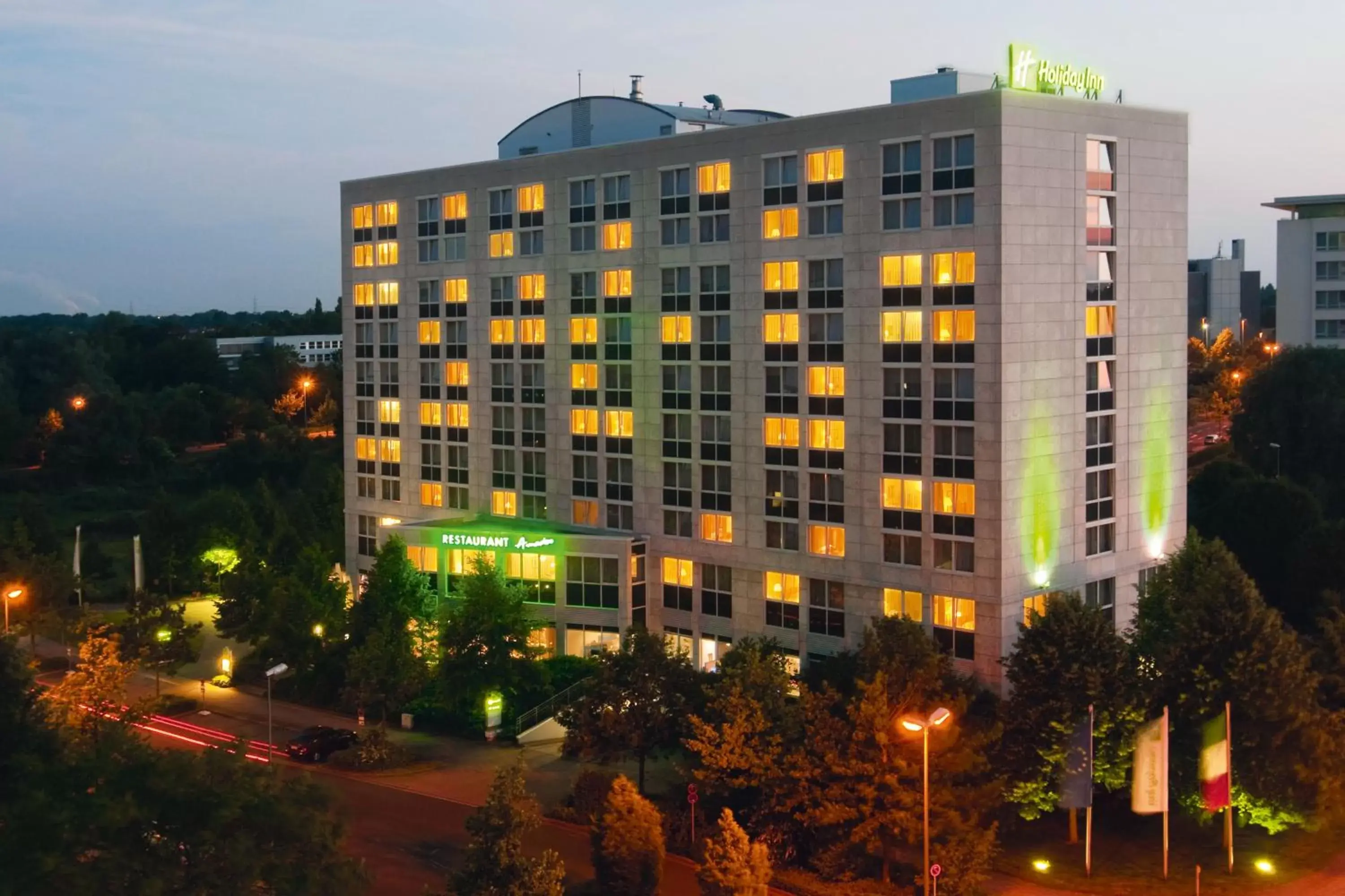 Property Building in Holiday Inn Düsseldorf-Neuss, an IHG Hotel