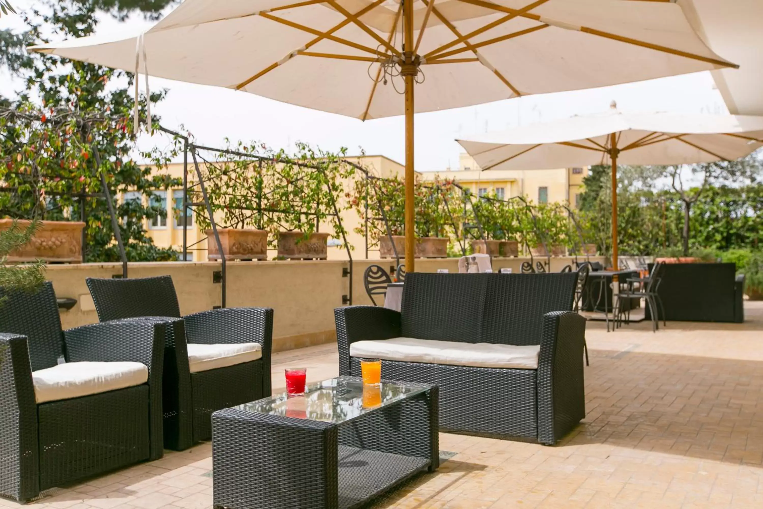 Patio, Restaurant/Places to Eat in Best Western Hotel Rivoli