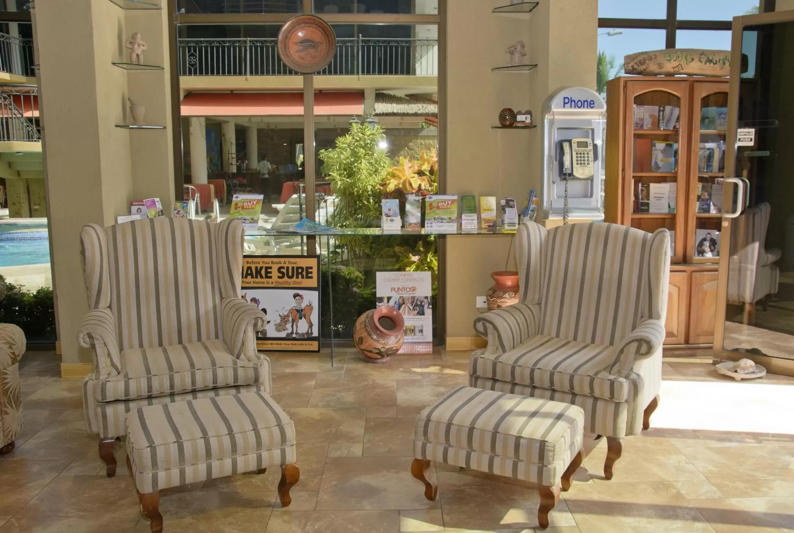 Living room, Seating Area in Balcon del Mar Beach Front Hotel