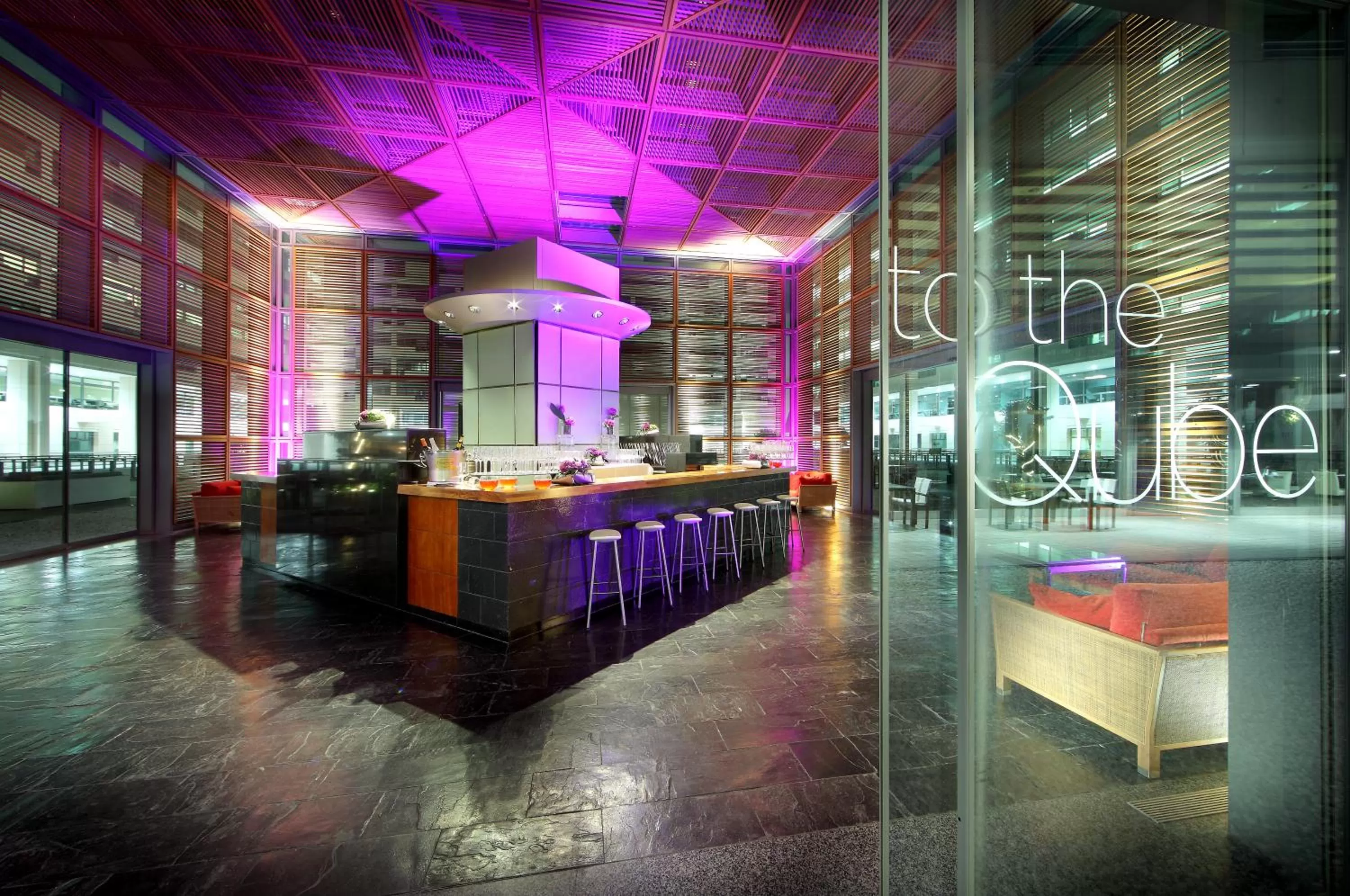 Lounge or bar in Eurostars Grand Marina Hotel GL