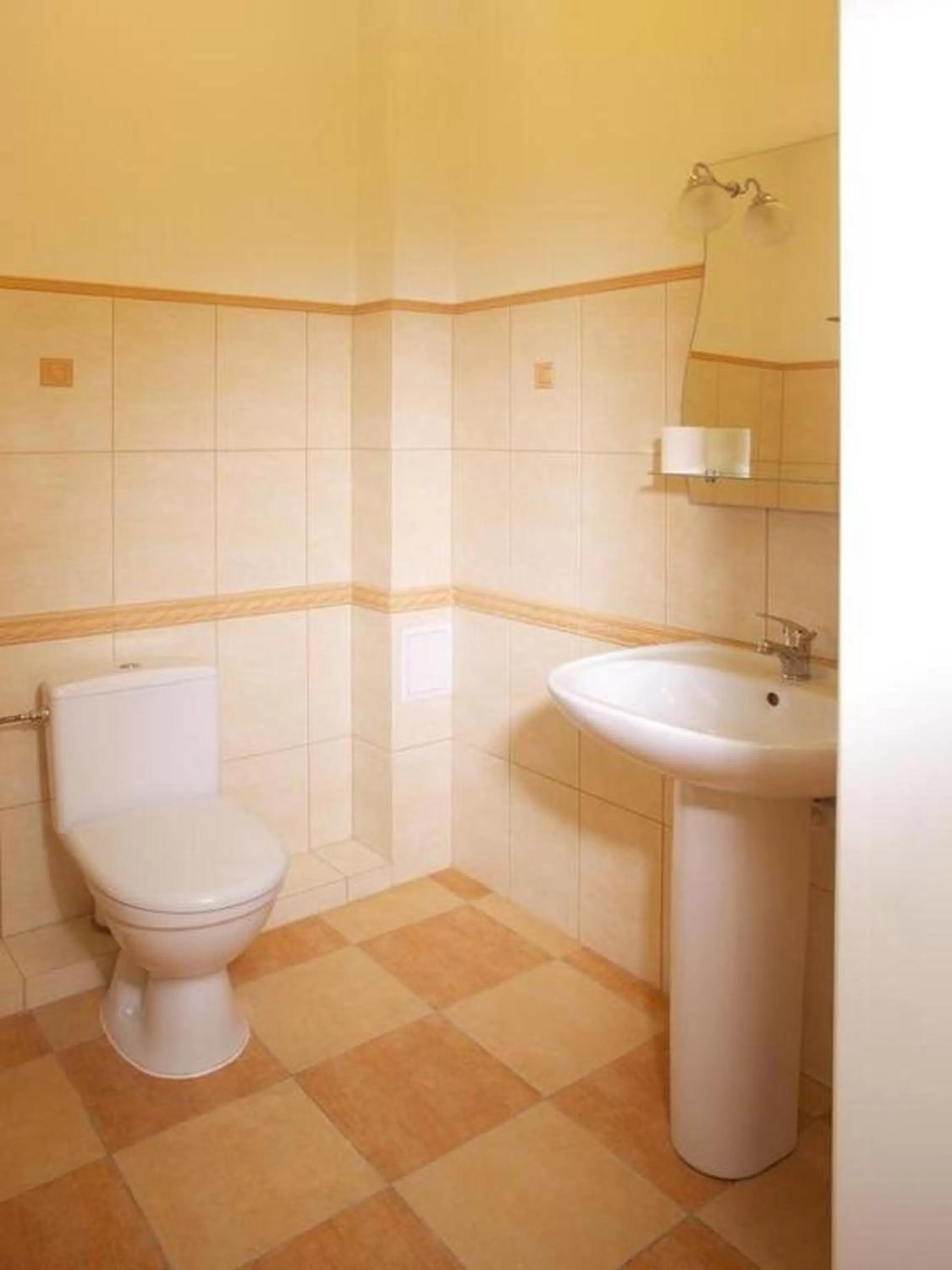 Mini-Hotel Under The Roof