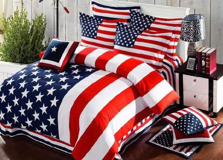 Bed in American Patriot Family Inn aka Oak Grove Inn