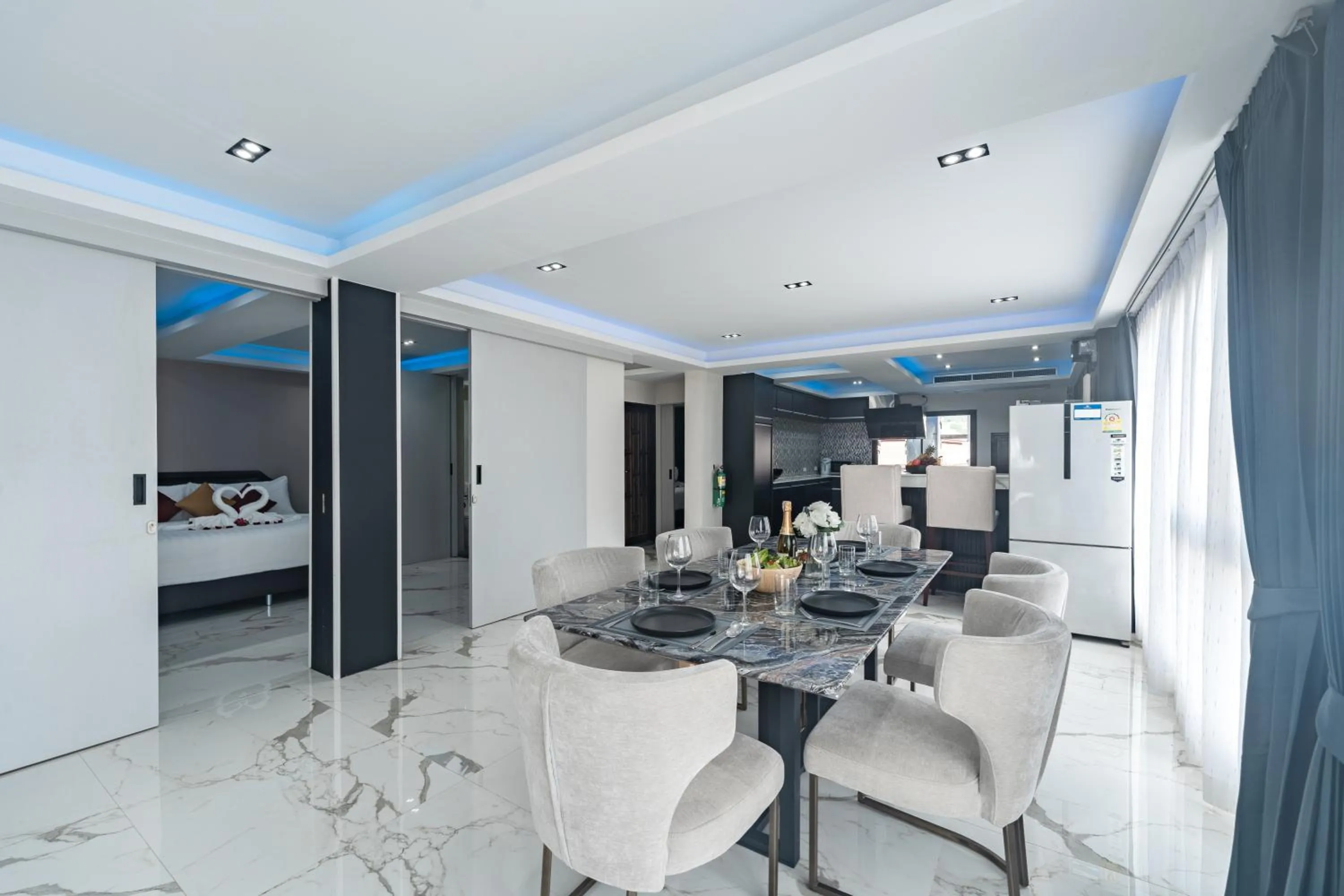 Dining area in Karon Sea Sands Resort-SHA PLUS