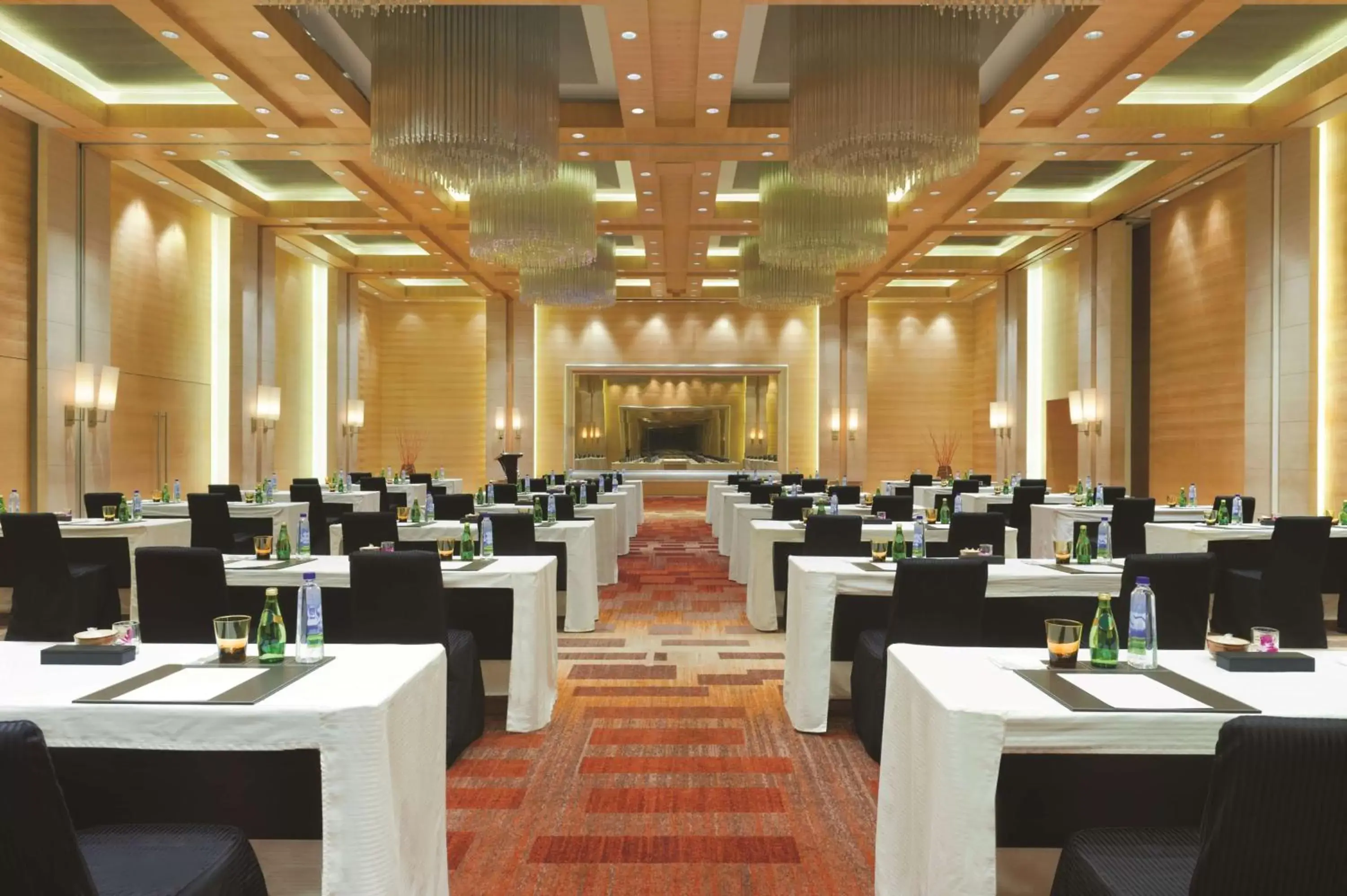 Lobby or reception, Restaurant/Places to Eat in Hyatt Regency Chennai