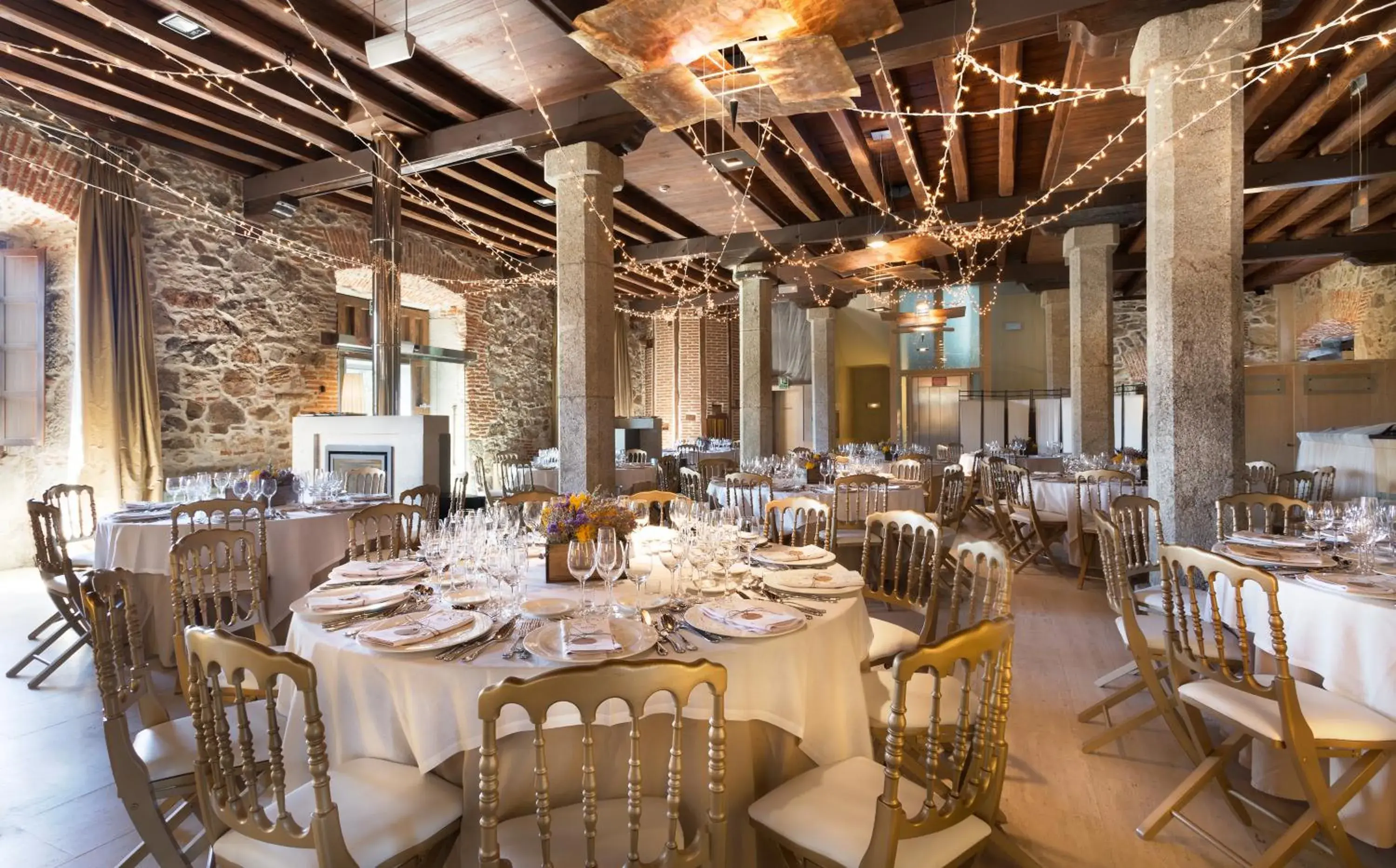 Banquet/Function facilities, Restaurant/Places to Eat in Izan Puerta de Gredos