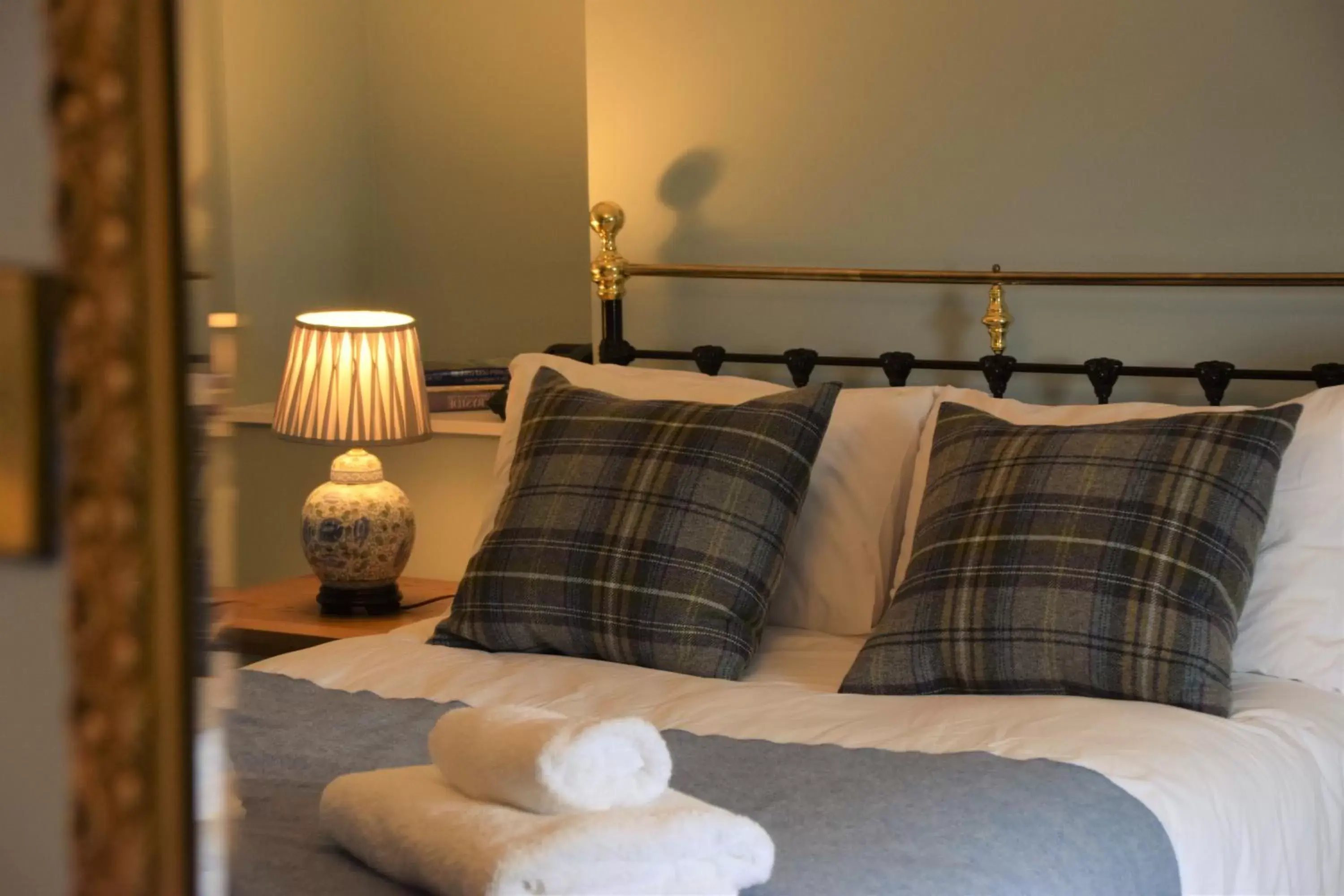 Bed in Saplinbrae Hotel and Lodges