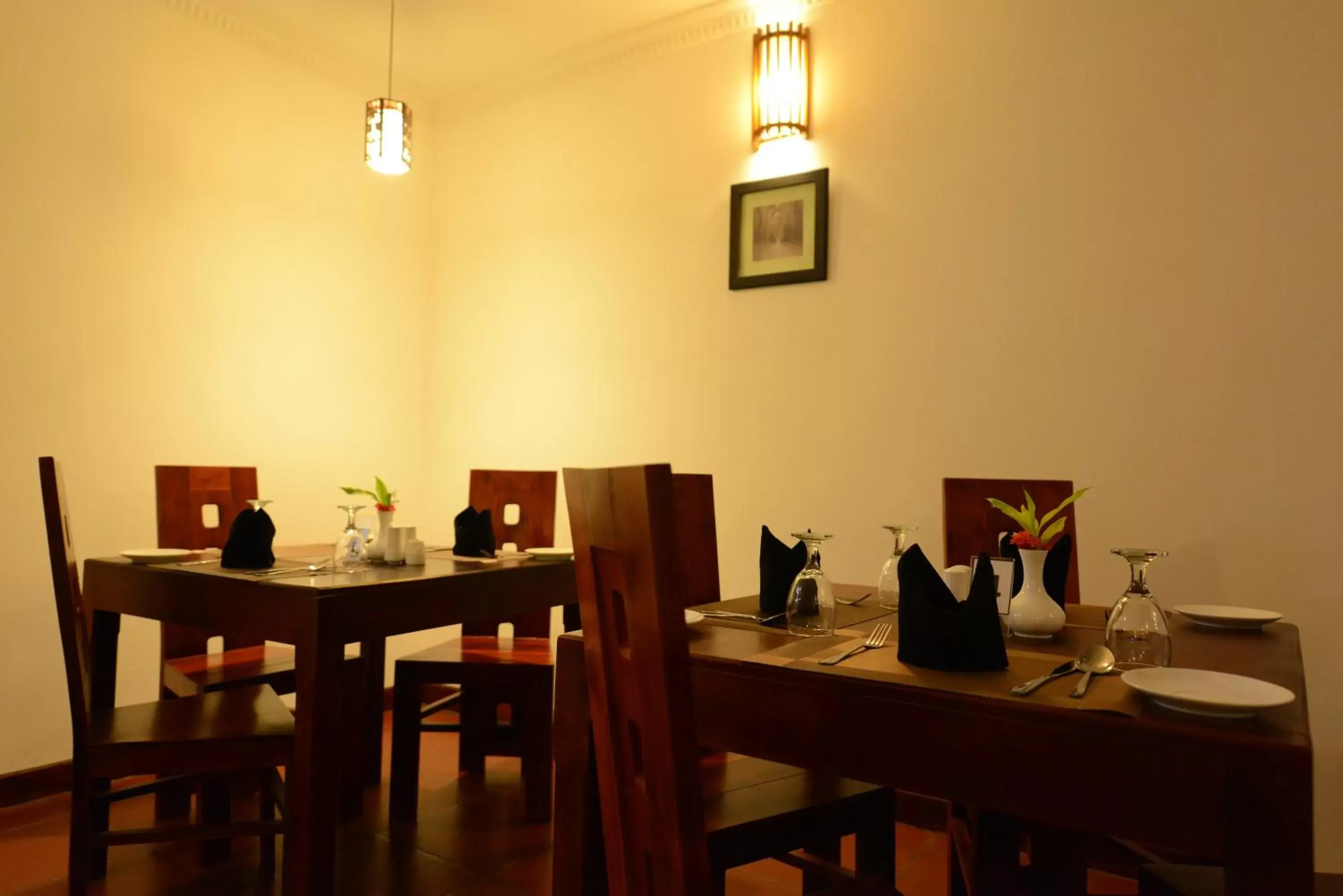 Restaurant/places to eat in Oreeka - Katunayake Airport Transit Hotels Restaurant/places to eat in Oreeka - Katunayake Airport Transit Hotels