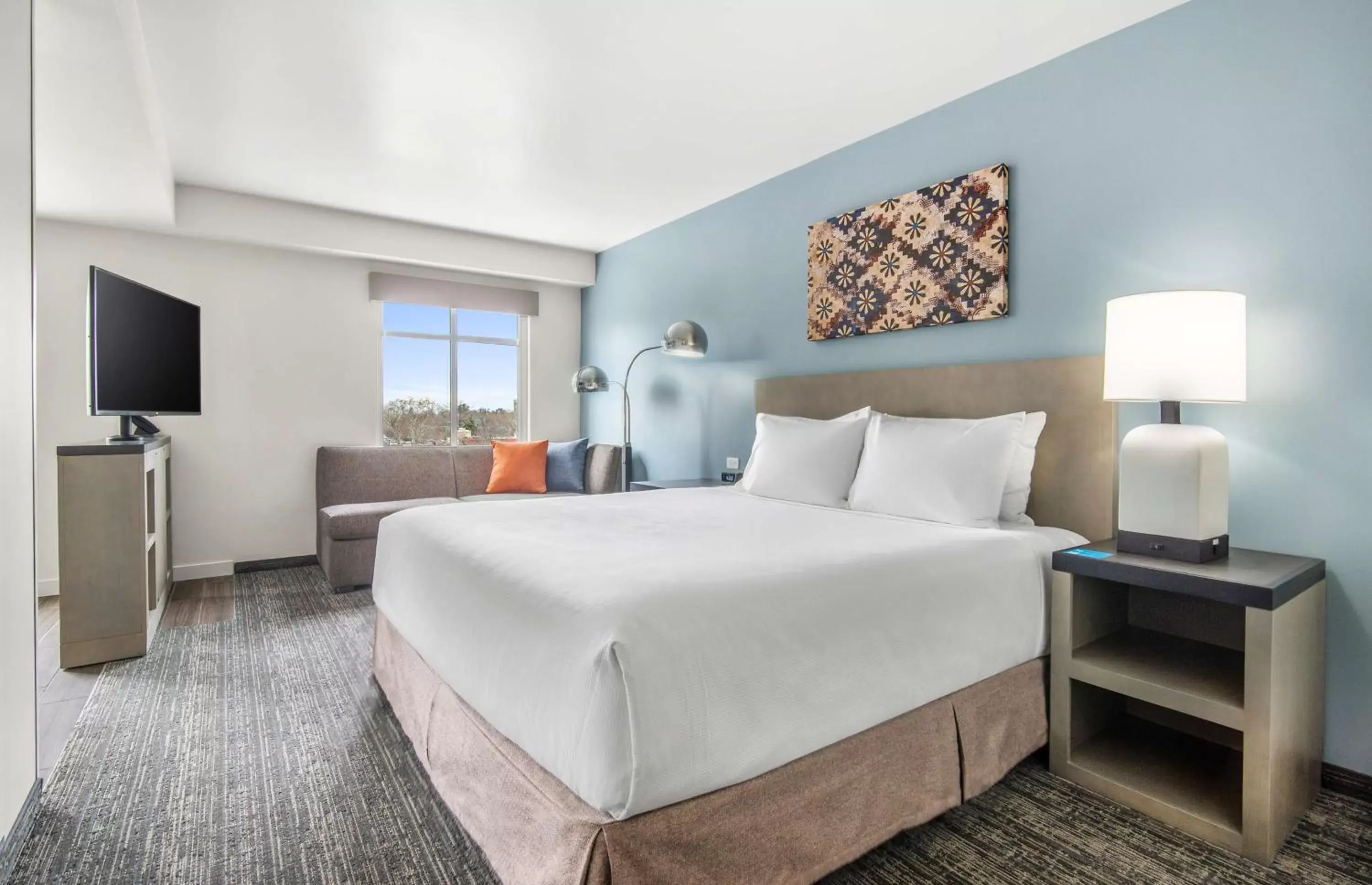 Bedroom, Bed in Hyatt House Sacramento-Midtown