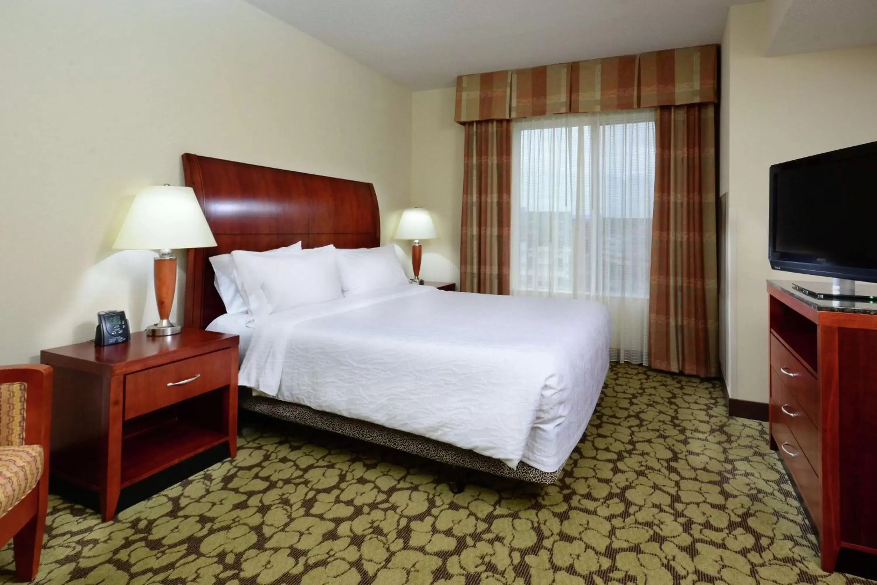 Bedroom, Bed in Hilton Garden Inn Raleigh Capital Blvd I-540