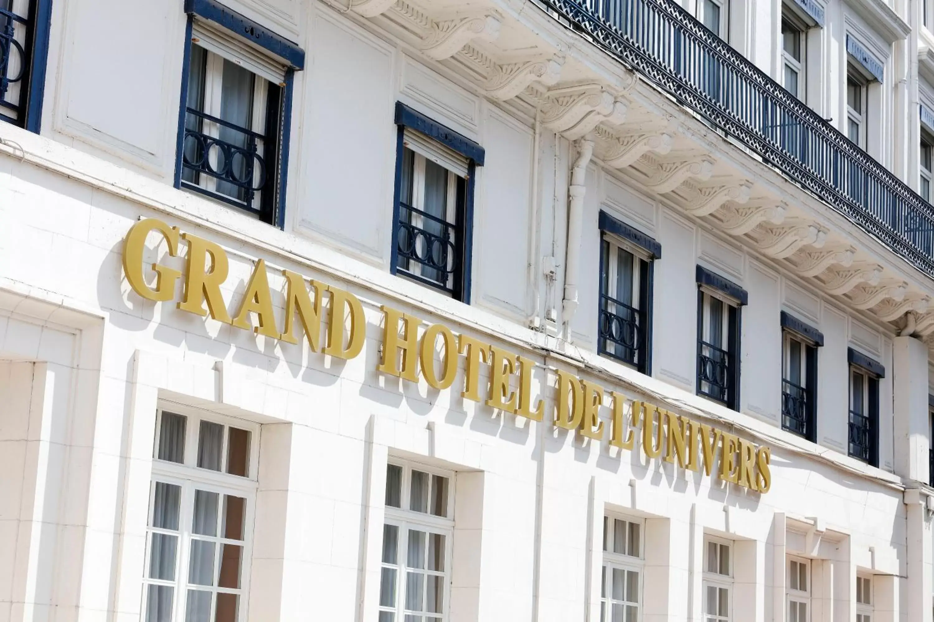 Facade/entrance, Property Building in Grand Hotel de L'Univers