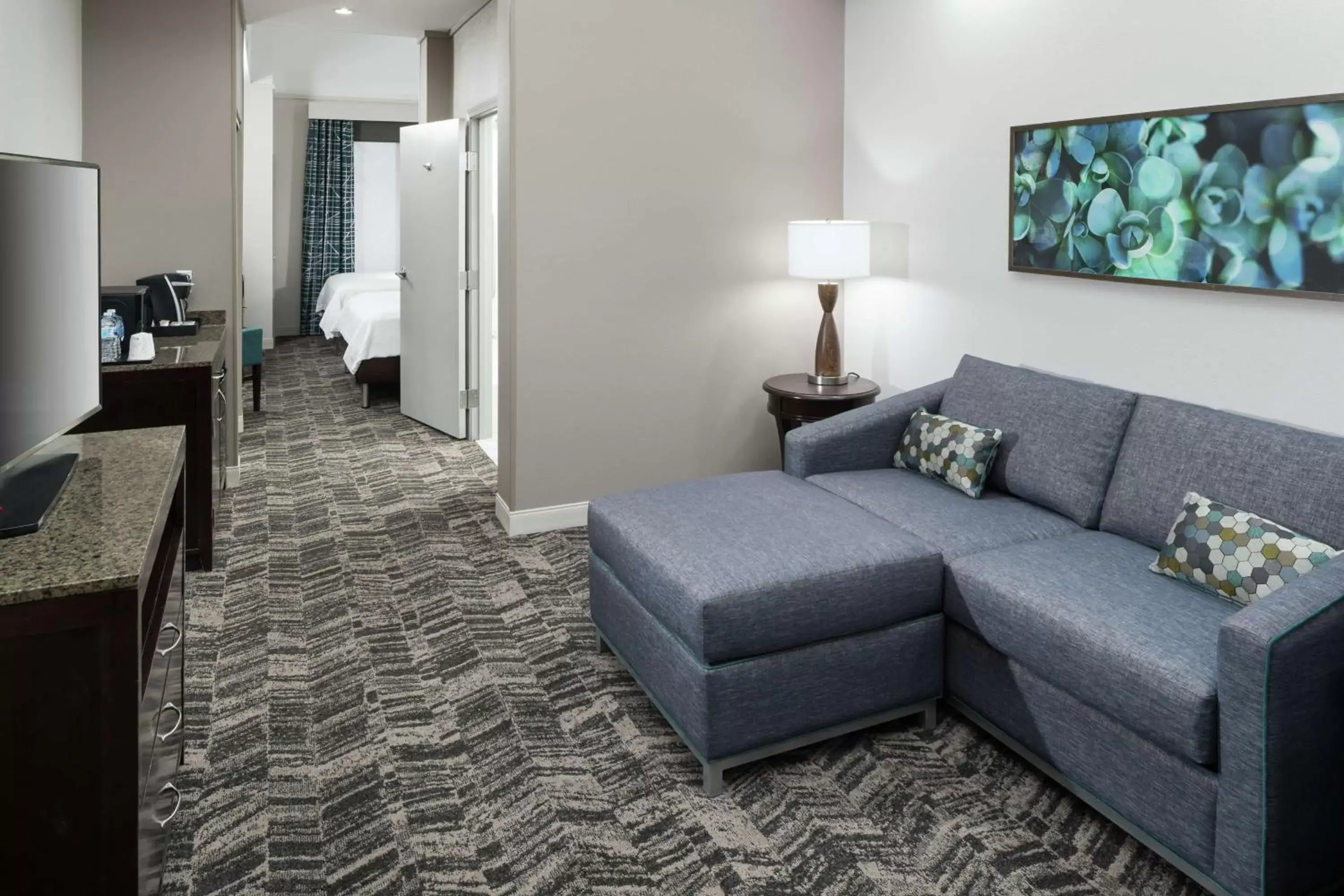 Bedroom, Seating Area in Hilton Garden Inn Dothan