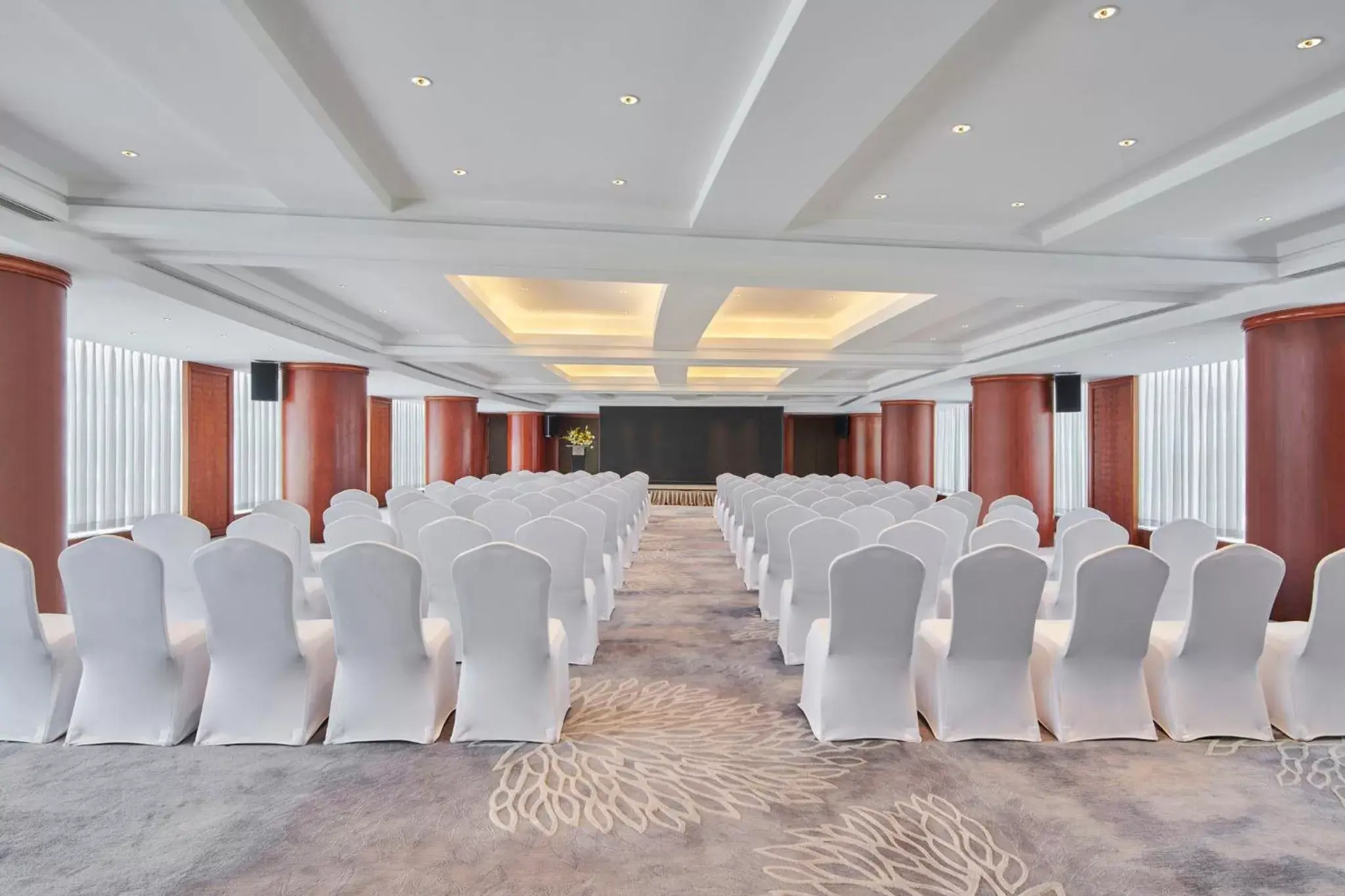 Banquet/Function facilities in Crowne Plaza Zhuhai City Center, an IHG Hotel