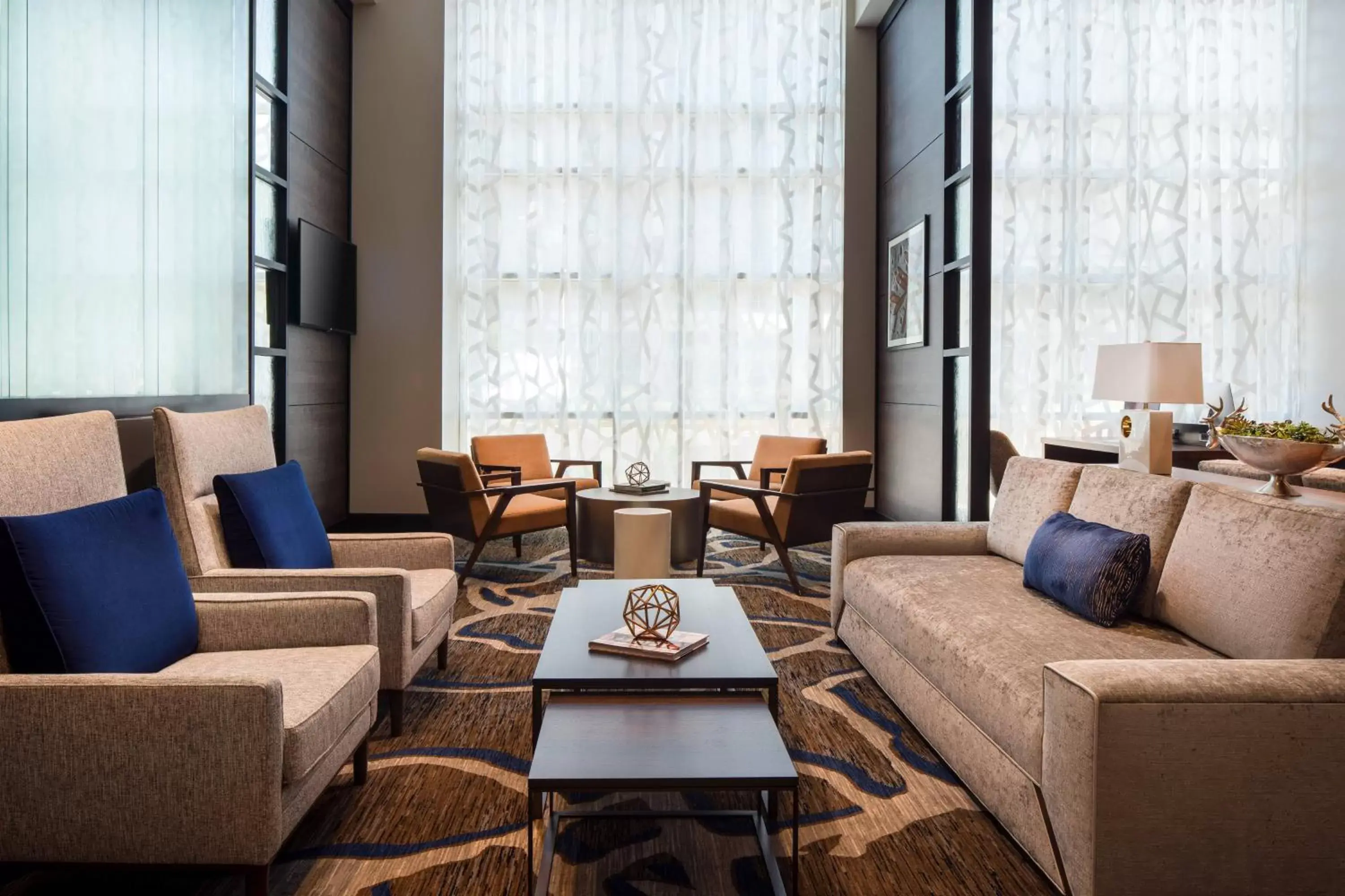 Lobby or reception, Seating Area in Morgantown Marriott at Waterfront Place