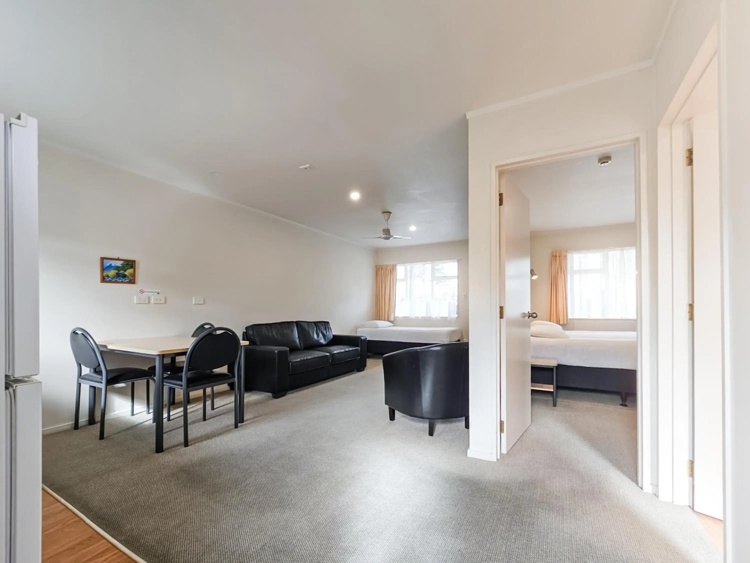 Seating Area in Captain Cook Motor Lodge