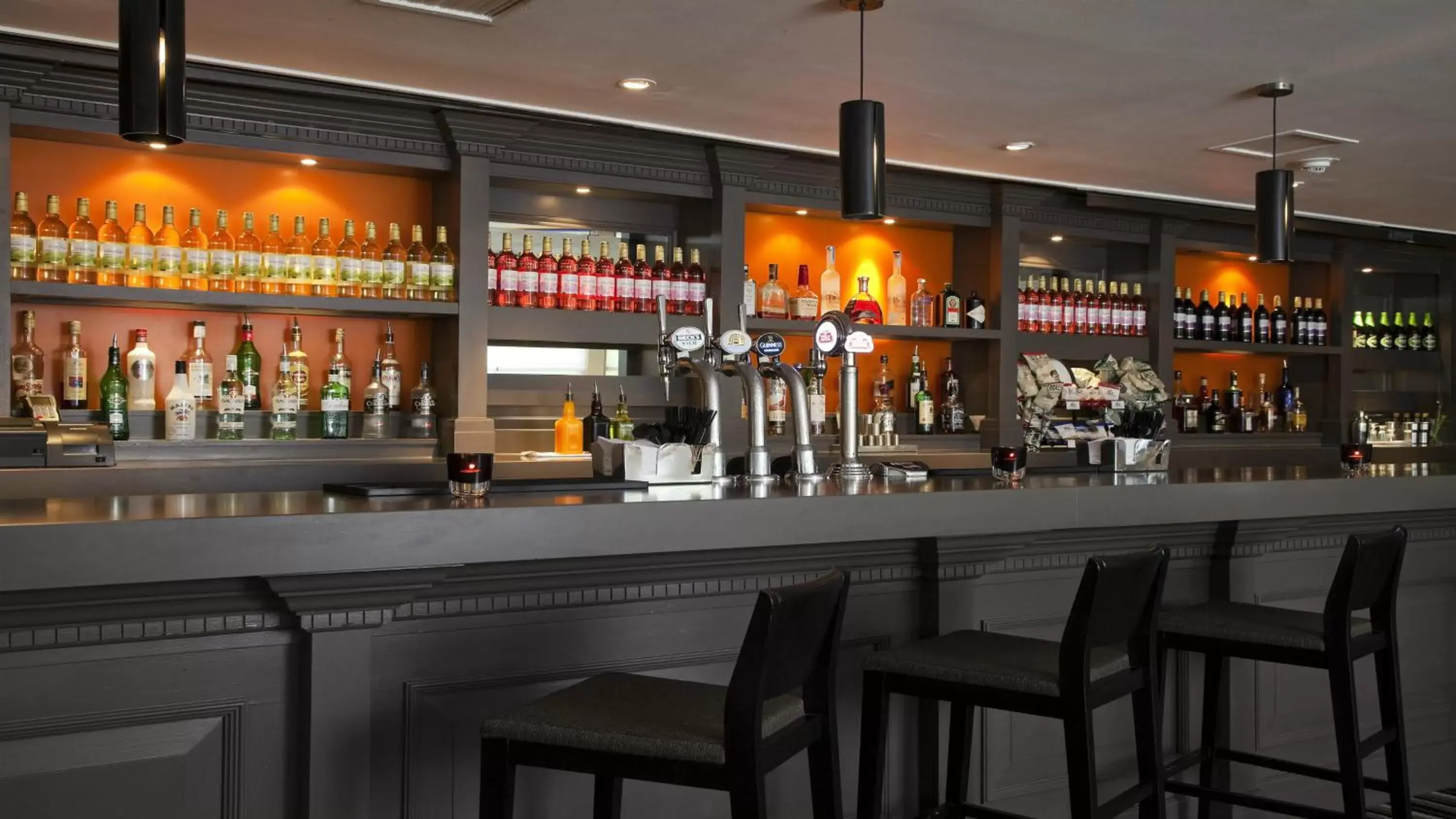 Restaurant/places to eat, Lounge/Bar in Crowne Plaza Manchester Airport