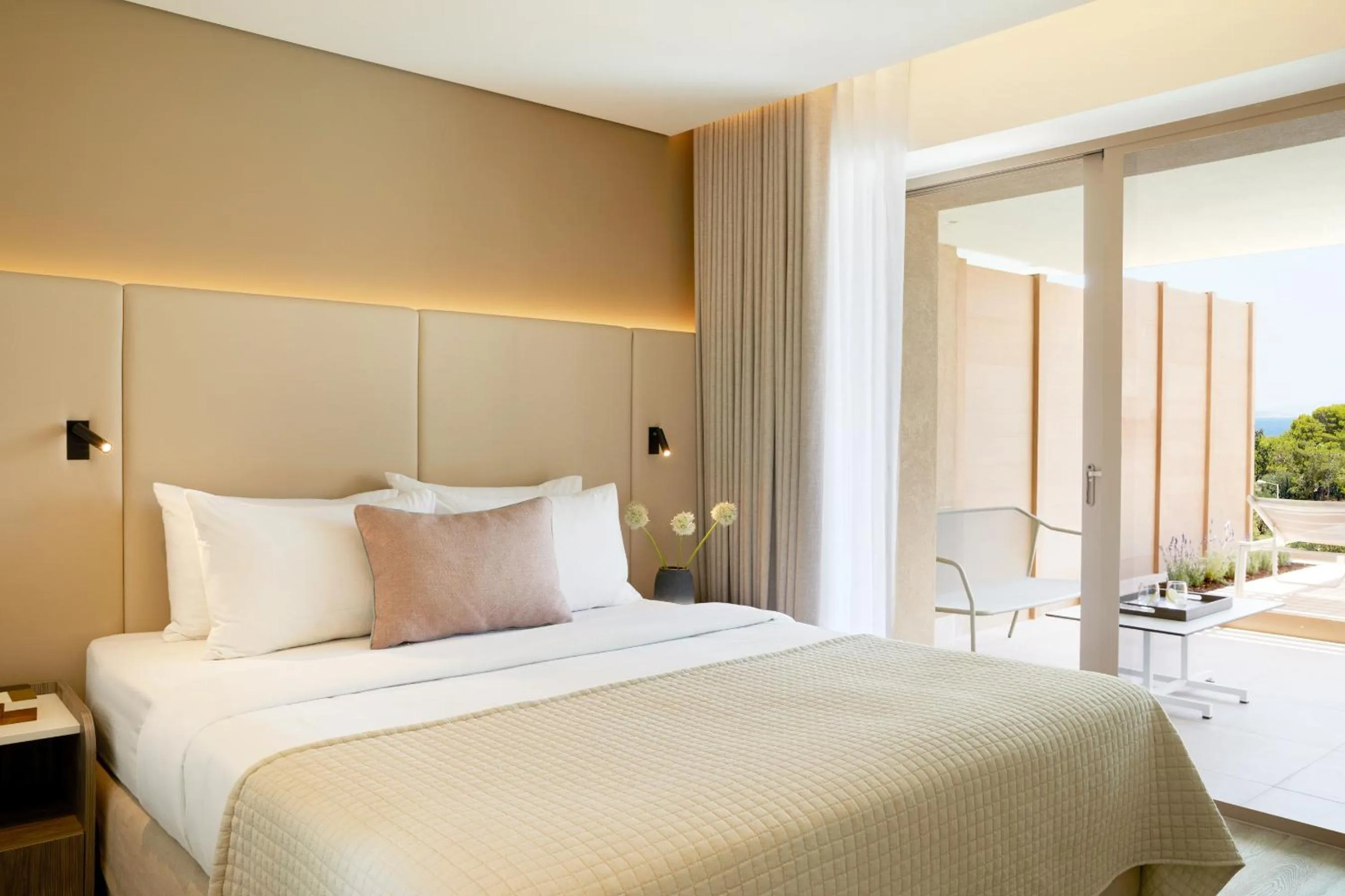 Bed in Vincci EverEden