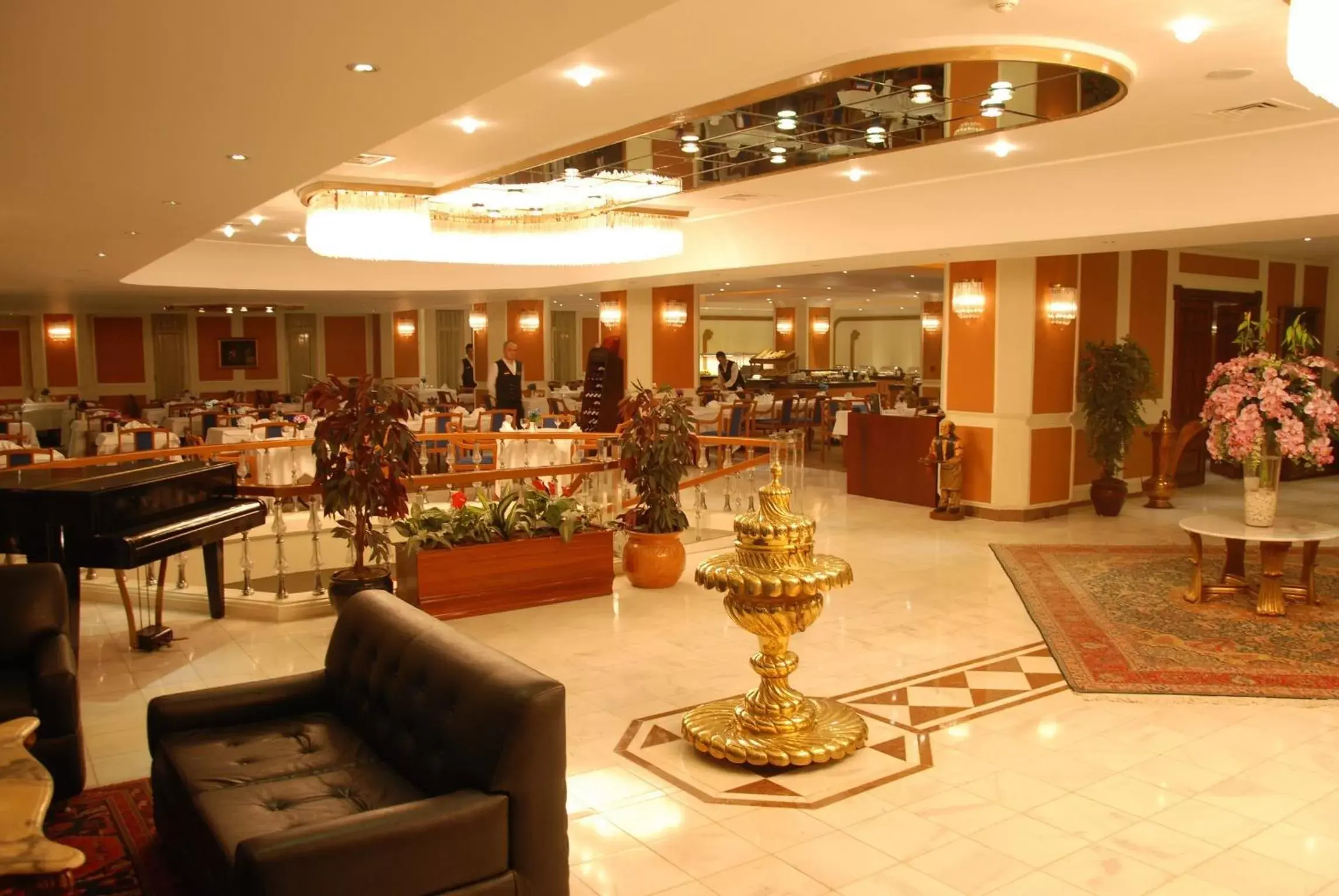Restaurant/places to eat, Lobby/Reception in Akgun Istanbul Hotel