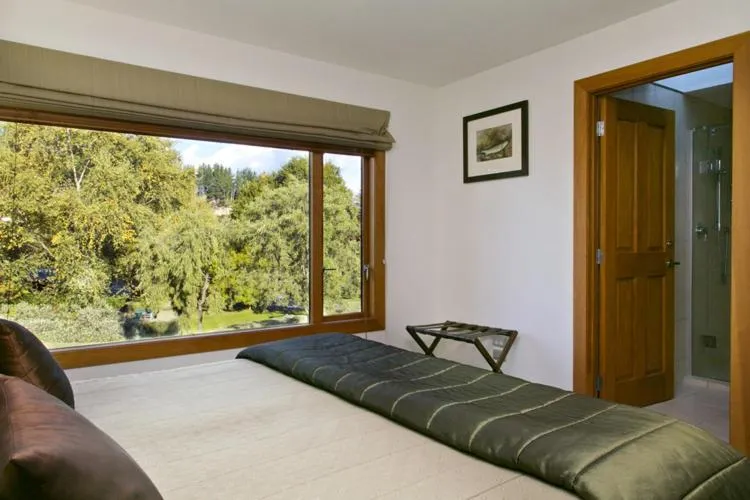 Bed in Tongariro Lodge