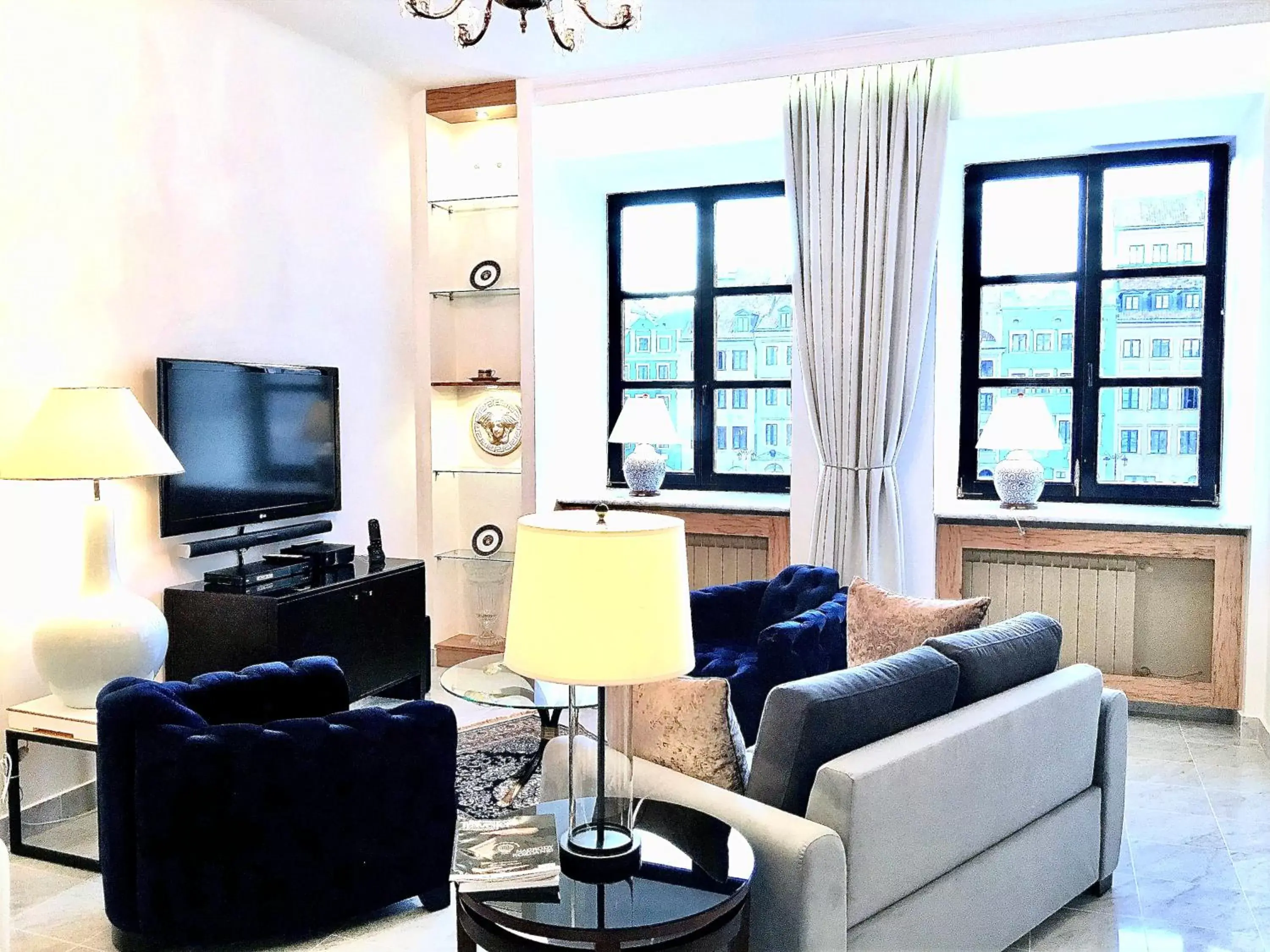 Luxury Deluxe Suite with Old Town Market Square view in Luxury Apartments MONDRIAN Market Square III Luxury Deluxe Suite with Old Town Market Square view in Luxury Apartments MONDRIAN Market Square III