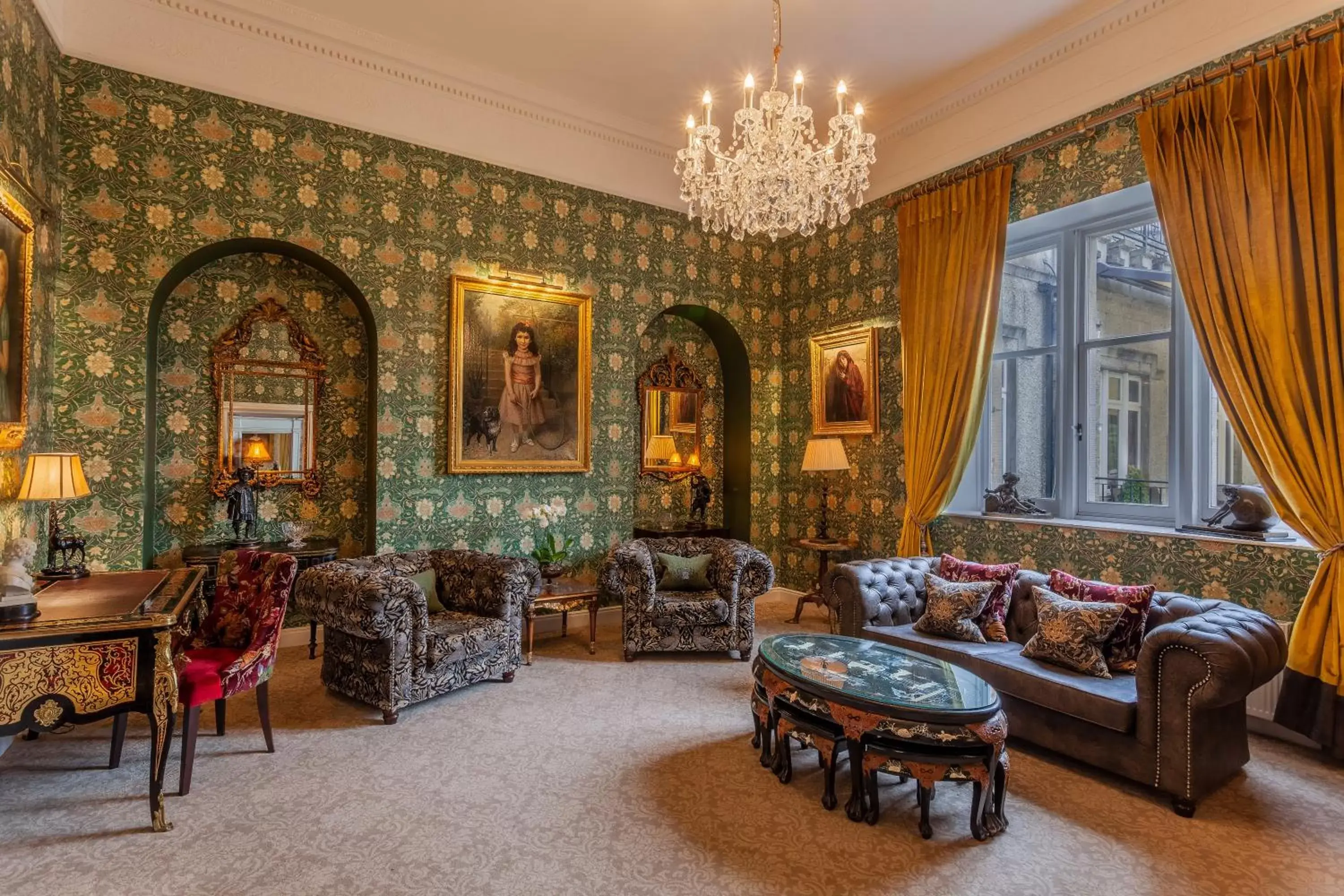 Communal lounge/ TV room, Seating Area in Cabra Castle Hotel