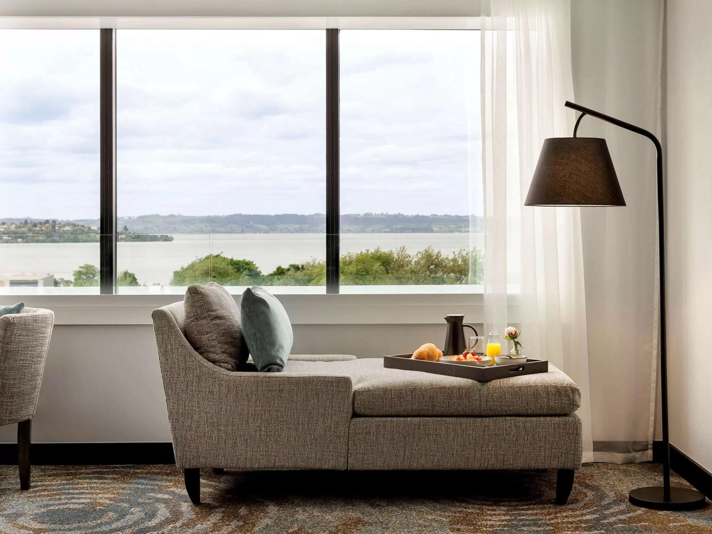 Photo of the whole room in Pullman Rotorua