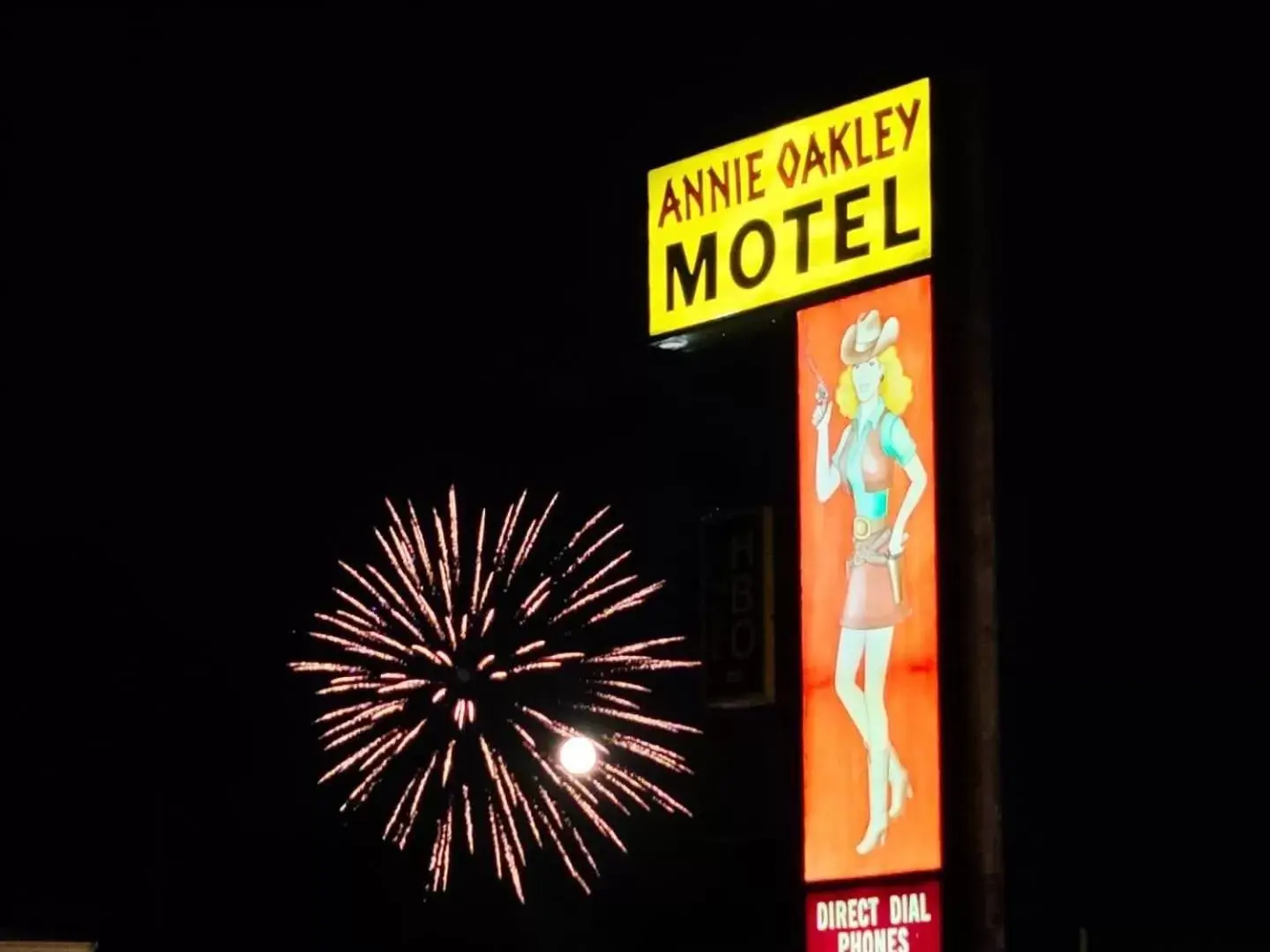 Annie Oakley Motel Oakley