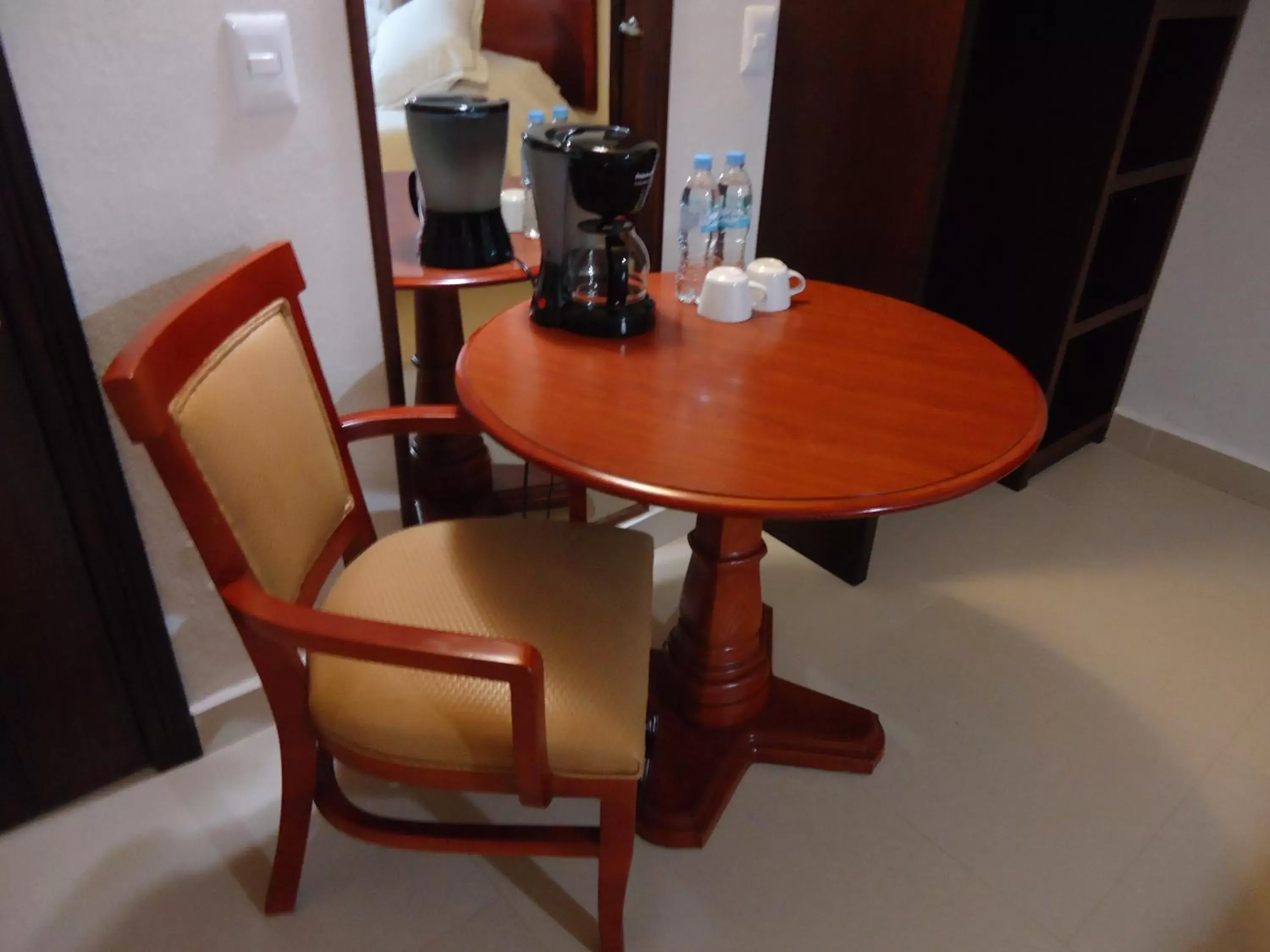 Seating area, Dining Area in Hotel Porto Allegro Puerto Vallarta