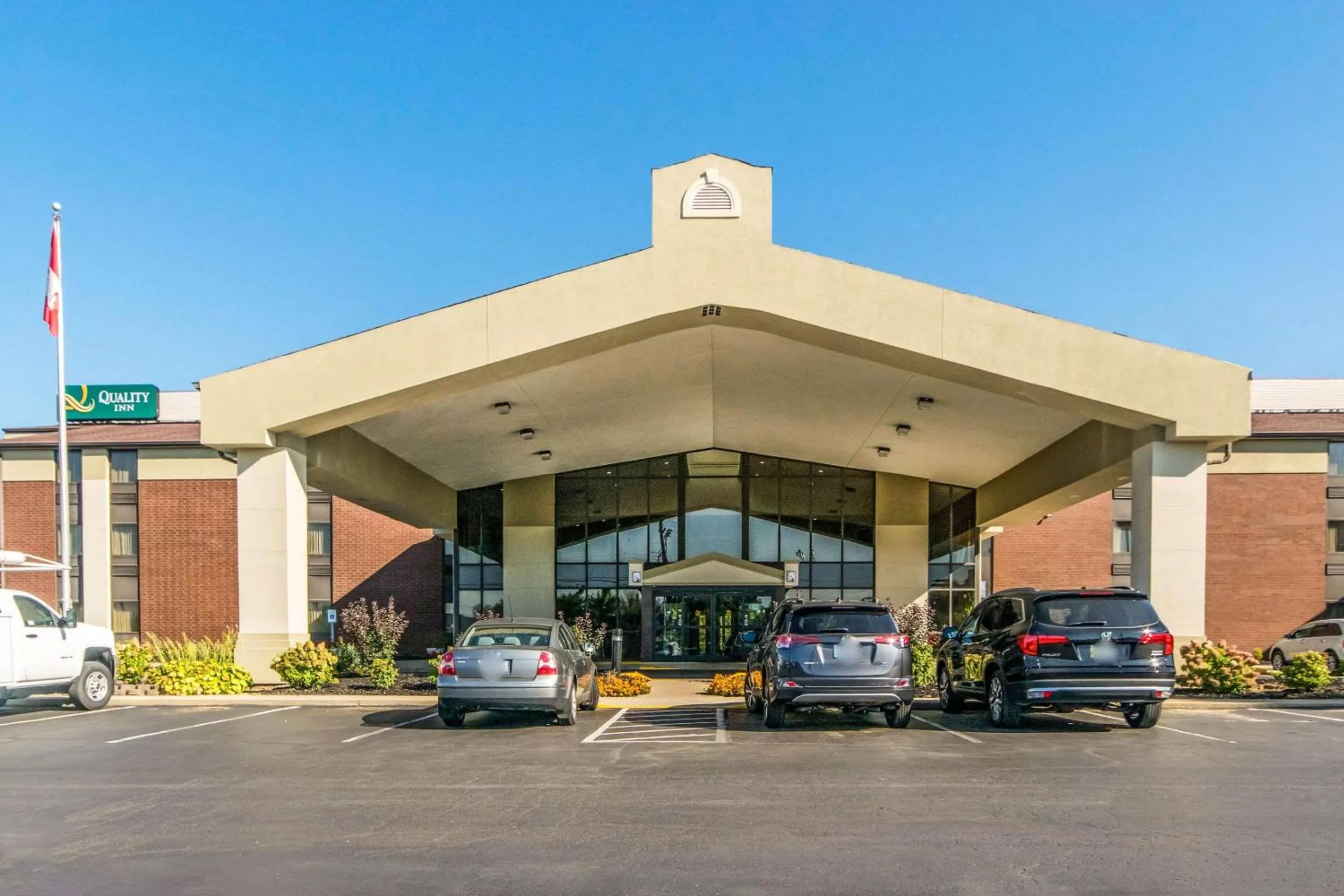 Property building in Quality Inn Lexington East Hamburg Area