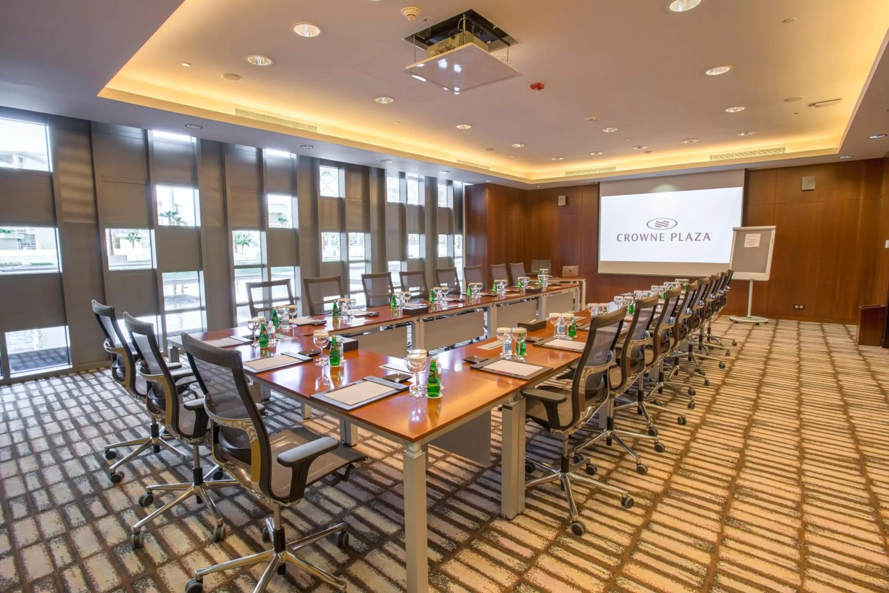Meeting/conference room in Crowne Plaza Riyadh - RDC Hotel & Convention by IHG