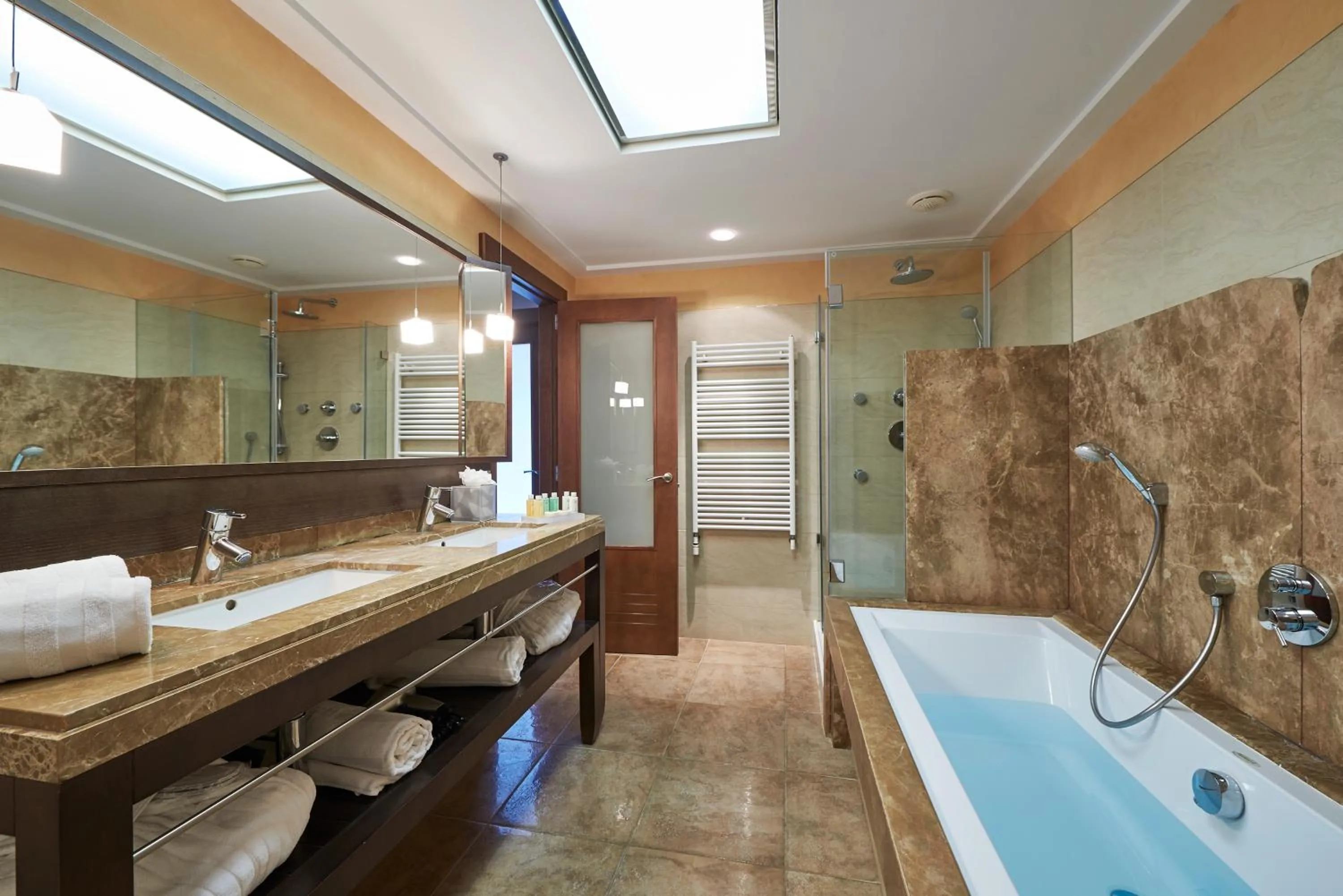 Shower in Insotel Fenicia Prestige Suites & Spa